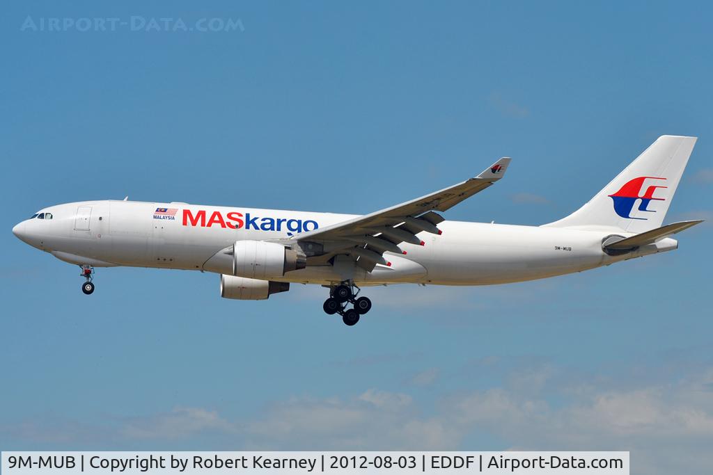 9M-MUB, 2011 Airbus A330-223F C/N 1148, On finals for r/w 25L