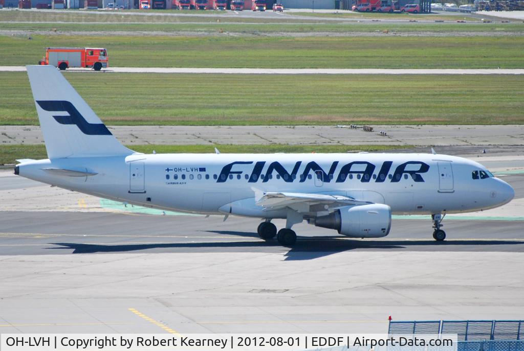 OH-LVH, 2000 Airbus A319-112 C/N 1184, Taxiing out for departure