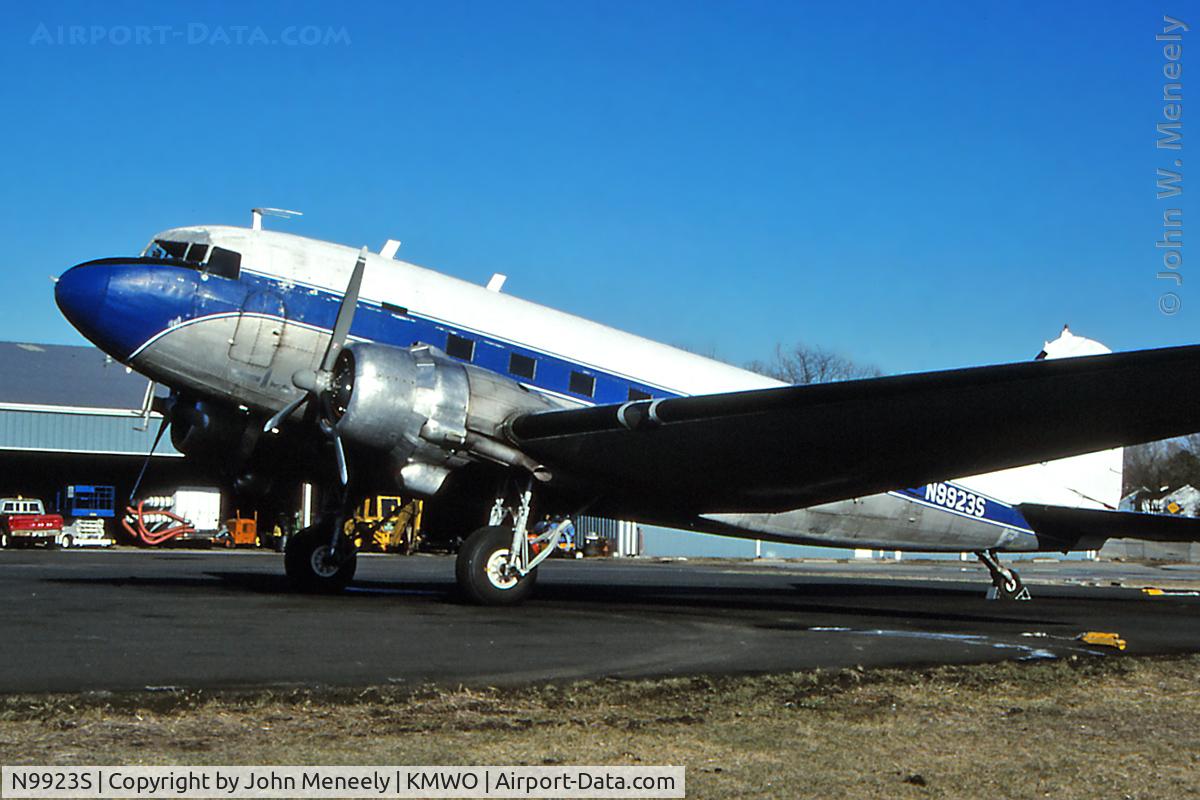 N9923S, 1951 Douglas DC3C C/N 25964, Miami Valley Aviation DC-3 seen at MWO in March 1996.