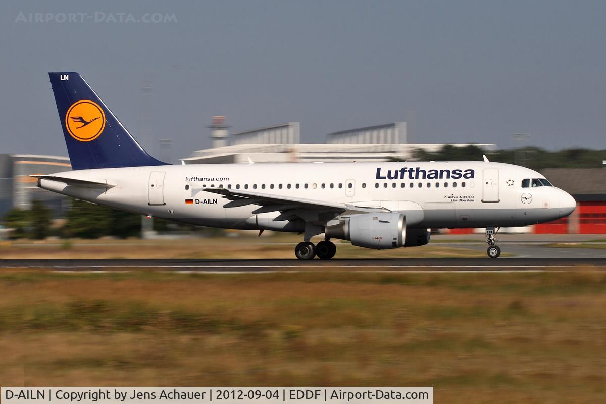 D-AILN, 1997 Airbus A319-114 C/N 700, Take off on rwy 18