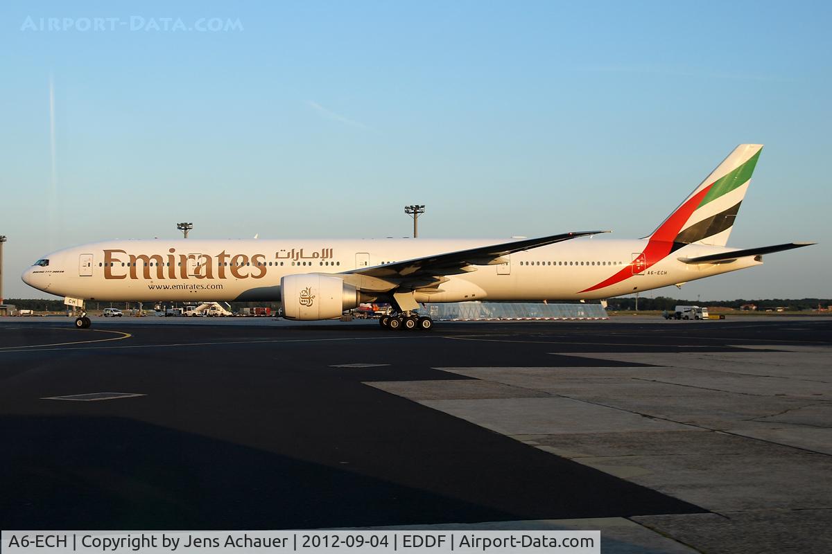 A6-ECH, 2008 Boeing 777-31H/ER C/N 35581, Taxing to gate