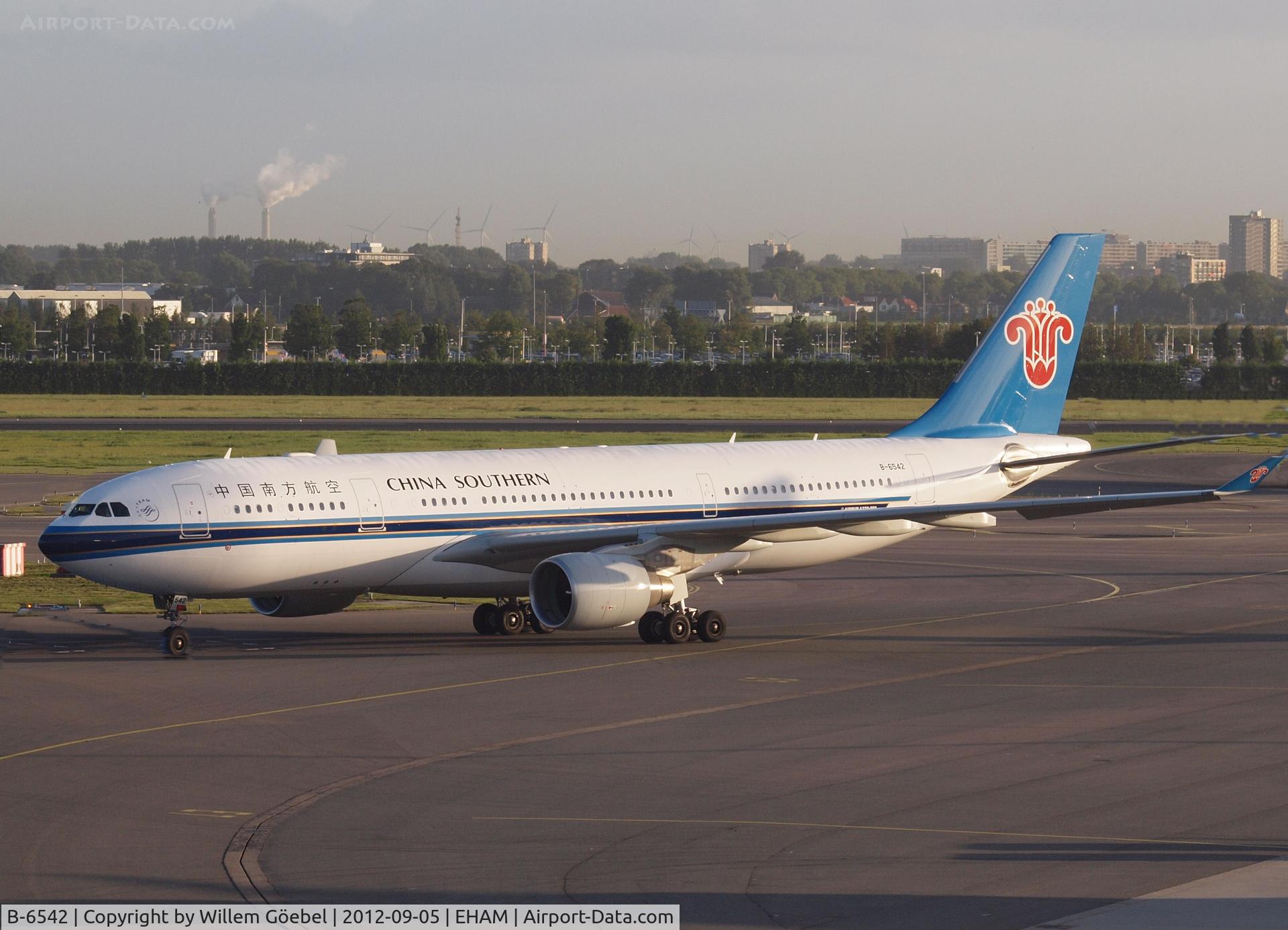B-6542, 2012 Airbus A330-223 C/N 1297, Taxi to the runway of Schiphol Airport