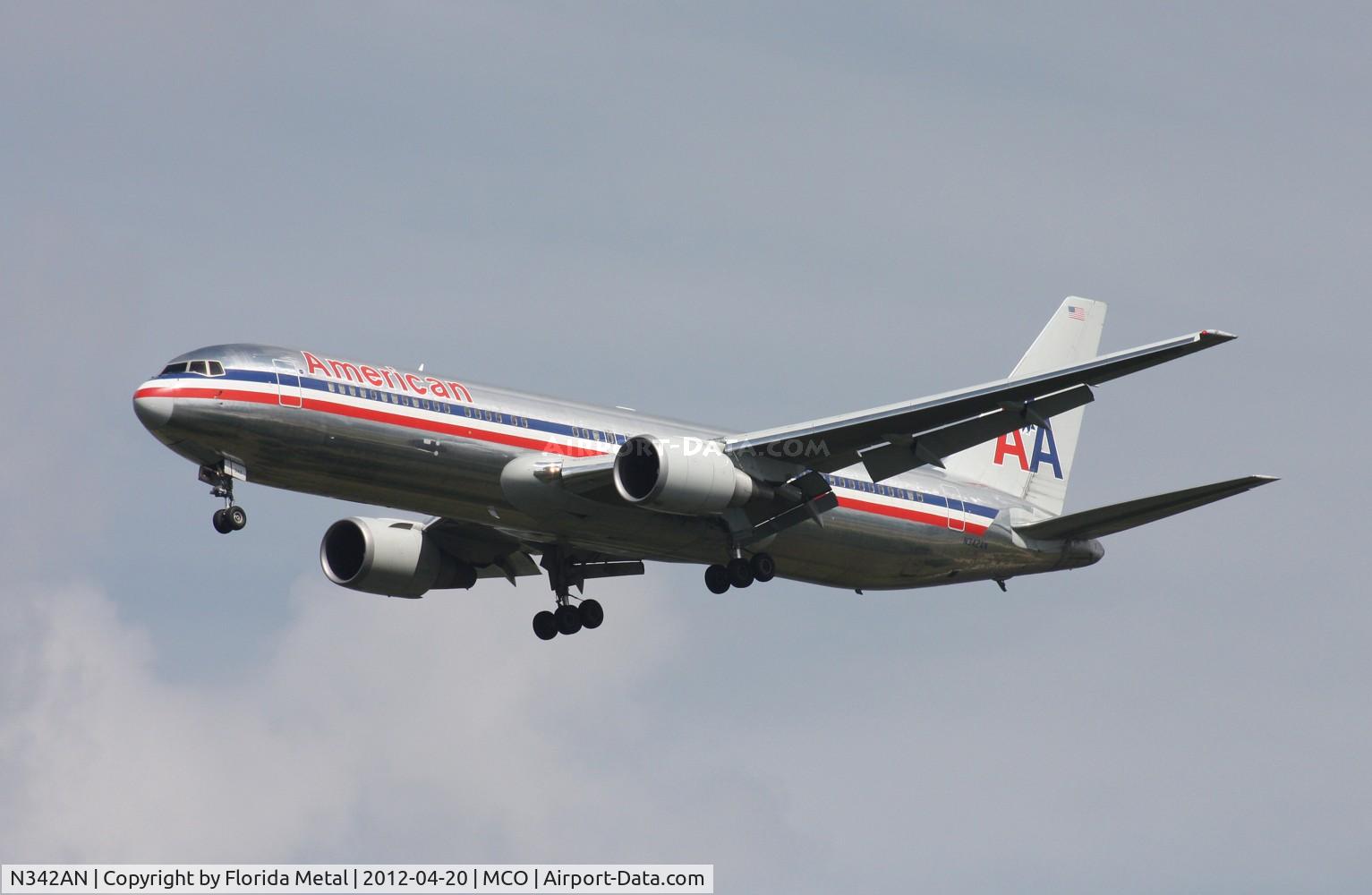 N342AN, 2002 Boeing 767-323ER C/N 33081, American 767-300