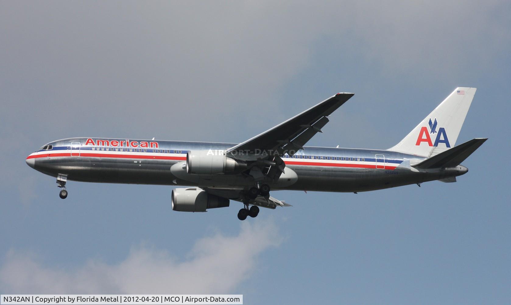 N342AN, 2002 Boeing 767-323ER C/N 33081, American 767-300