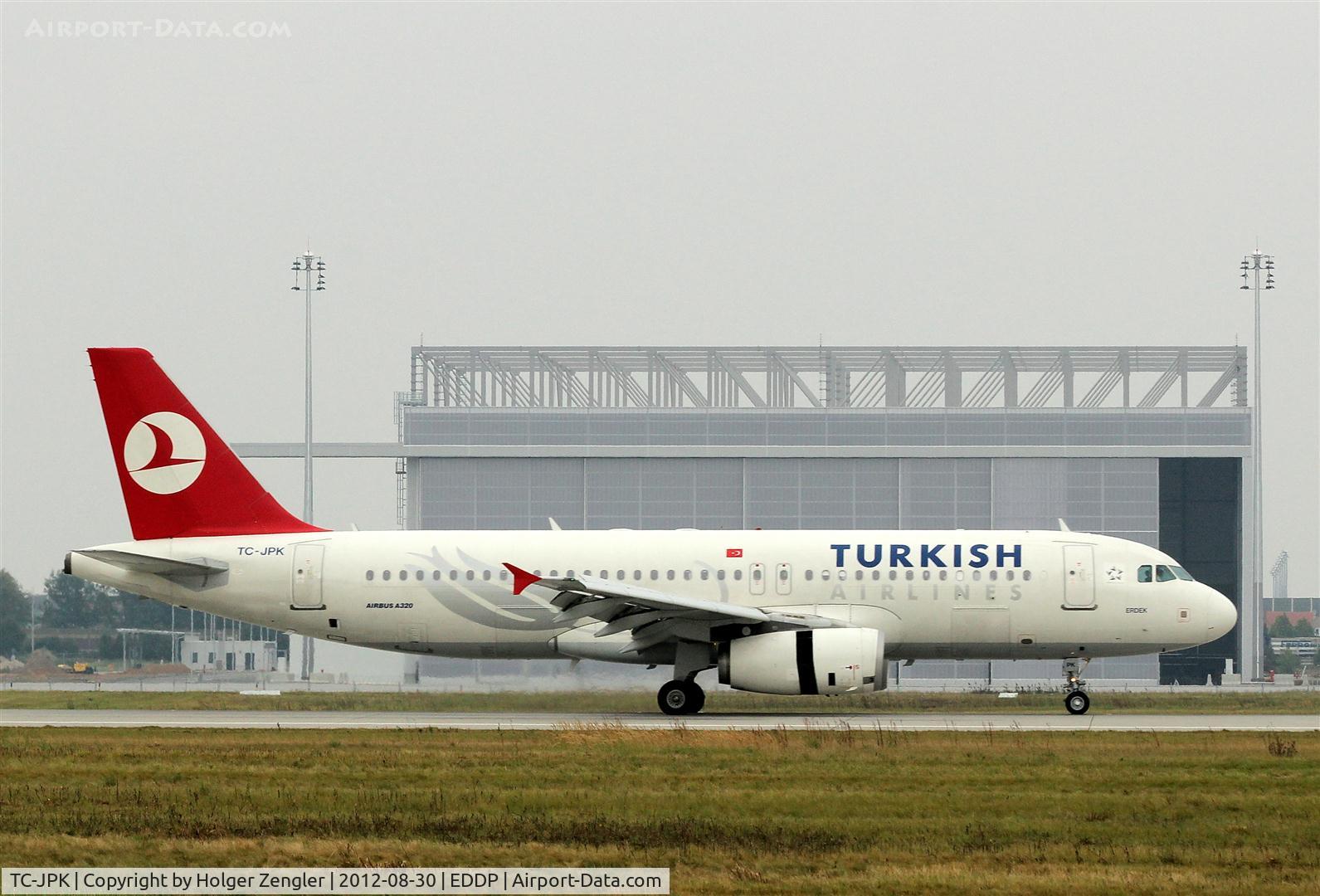 TC-JPK, 2007 Airbus A320-232 C/N 3257, Daily shuttle from IST on rwy 26R.....