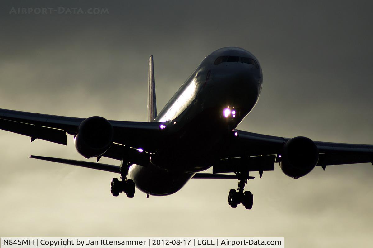 N845MH, 2002 Boeing 767-432/ER C/N 29719, N845MH @ egll