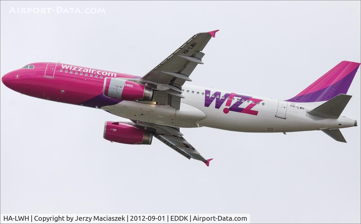 HA-LWH, 2011 Airbus A320-232 C/N 4621, Airbus A320-232,