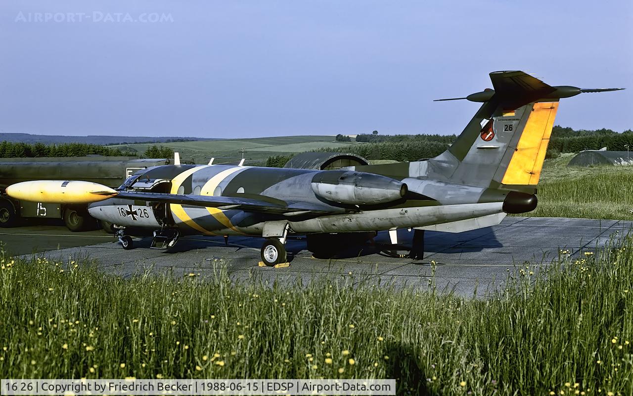 16 26, Hamburger Flugzeugbau HFB-320ECM Hansa Jet C/N 1063, transient at Fliegerhorst Pferdsfeld