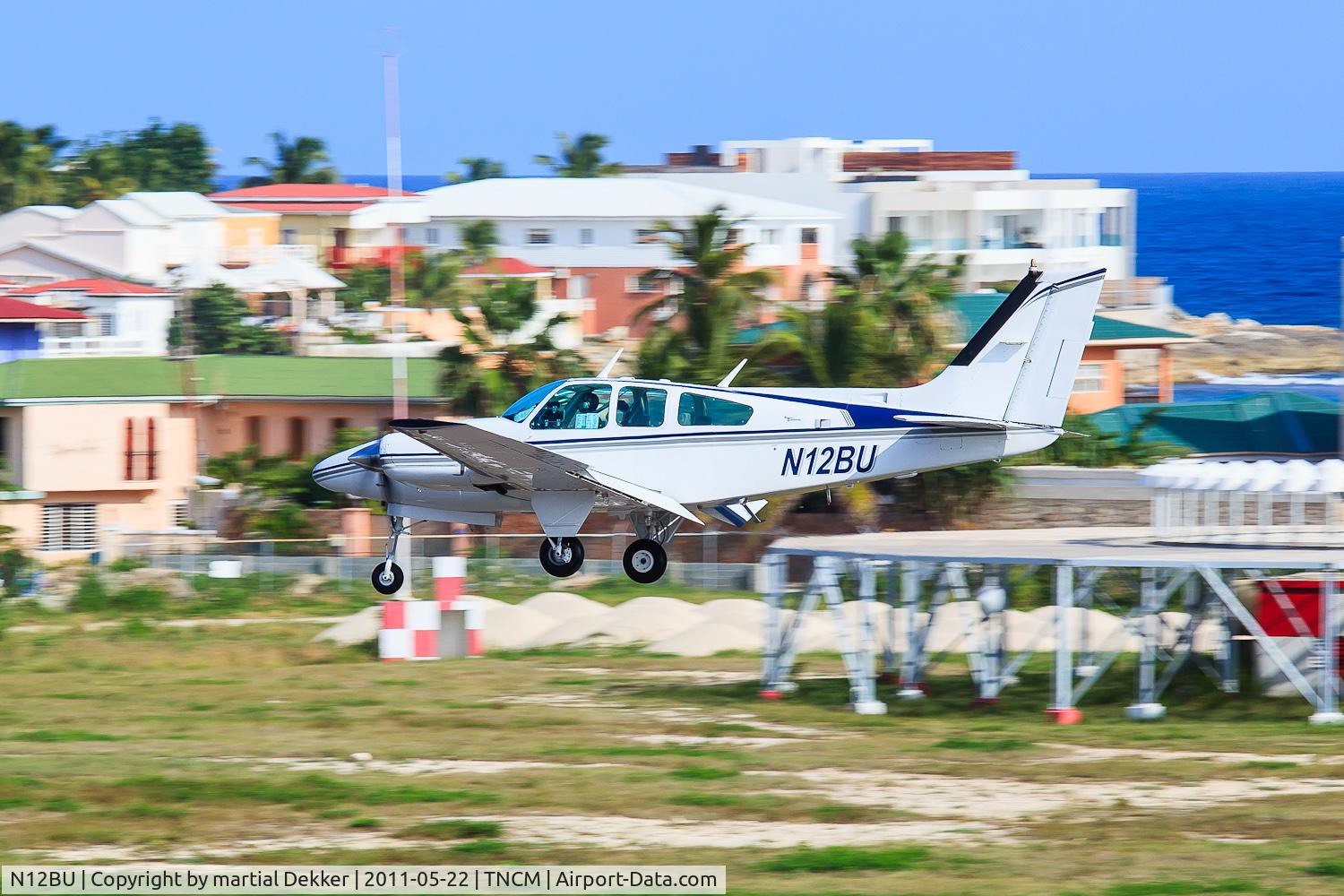 N12BU, 1968 Beech D55 Baron C/N TE-595, landing at SXM