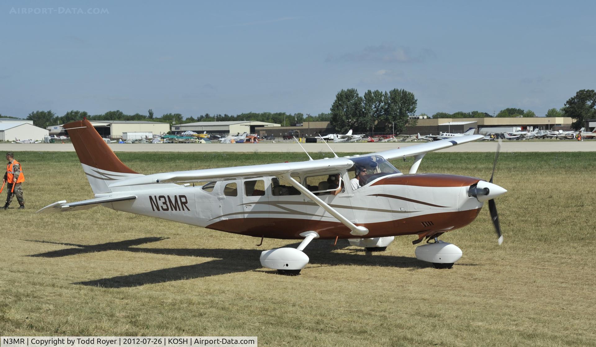 N3MR, Cessna 207A Skywagon 207 C/N 20700514, Airventure 2012