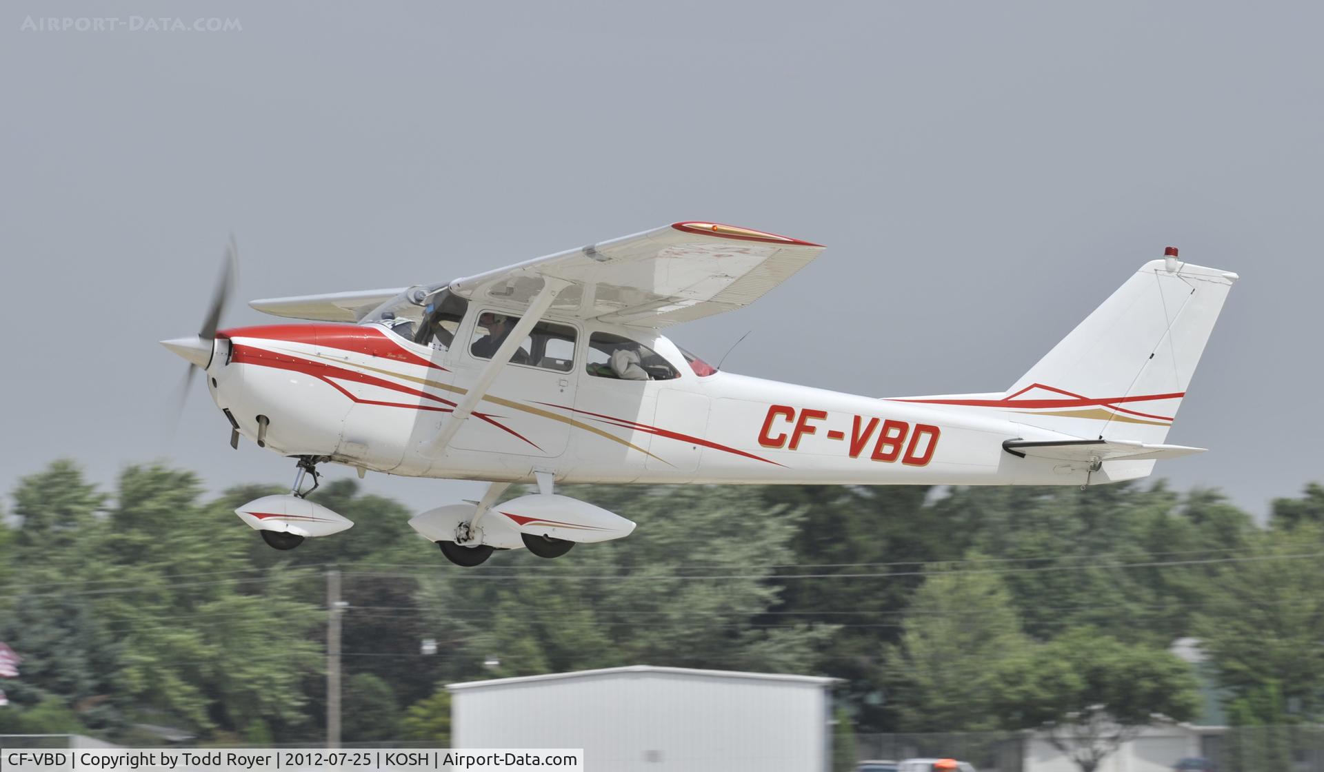 CF-VBD, 1966 Cessna 172G C/N 17253694, Departing Airventure 2012