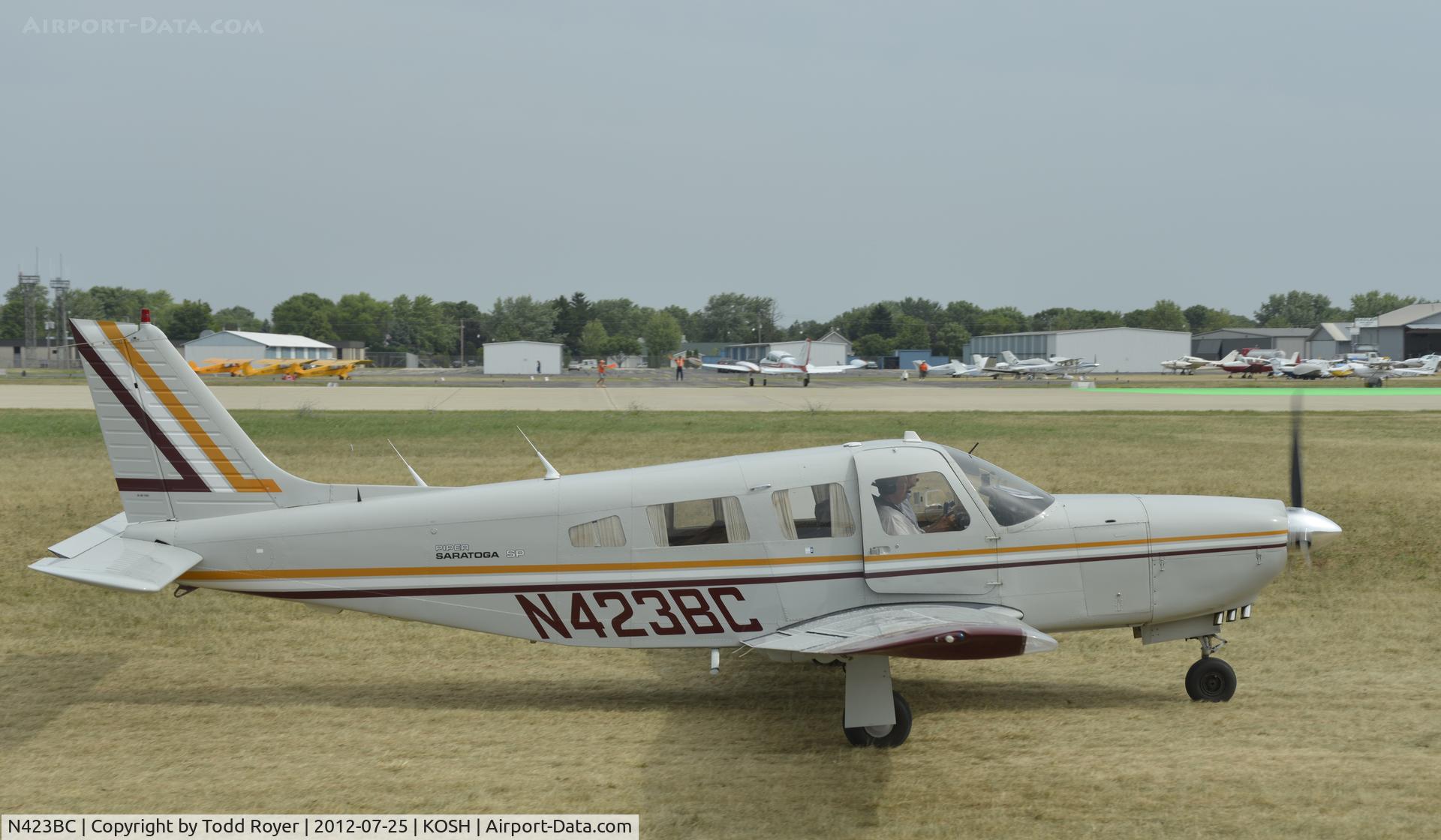 N423BC, 1982 Piper PA-32R-301 C/N 32R-8213042, Airventure 2012