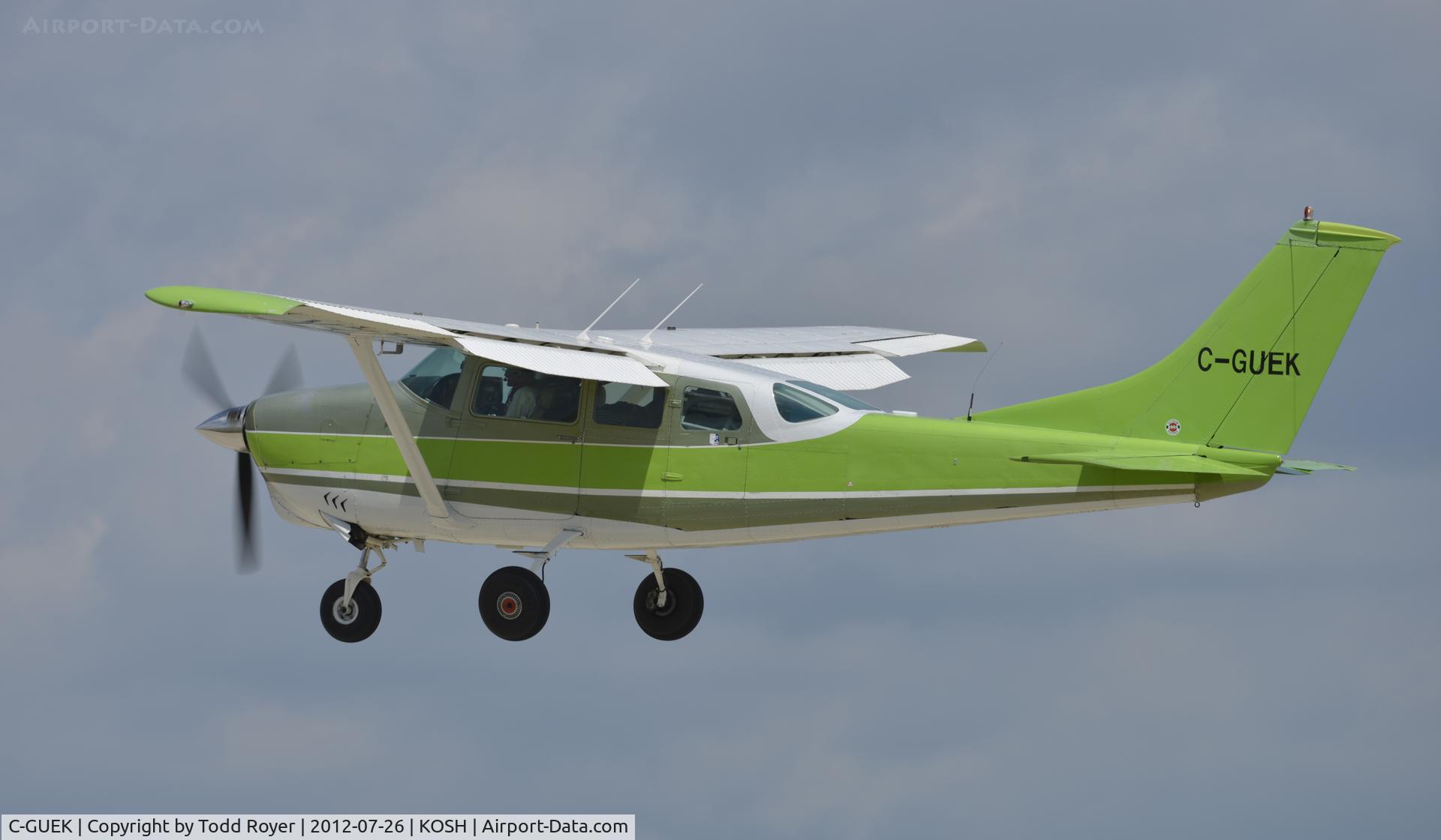 C-GUEK, Cessna P206D Super Skylane C/N P2060564, Departing Airventure 2012
