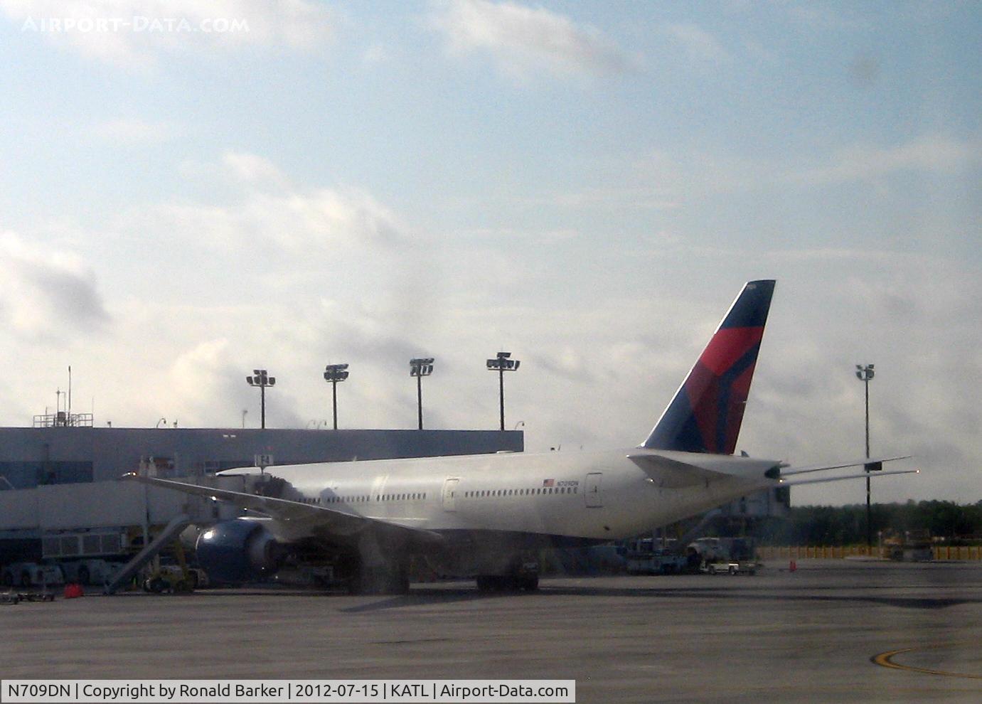 N709DN, 2010 Boeing 777-232/LR C/N 40559, Atlanta