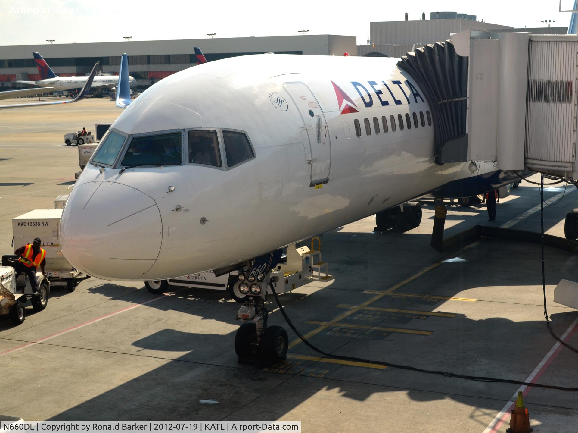 N660DL, 1990 Boeing 757-232 C/N 24422, Atlanta