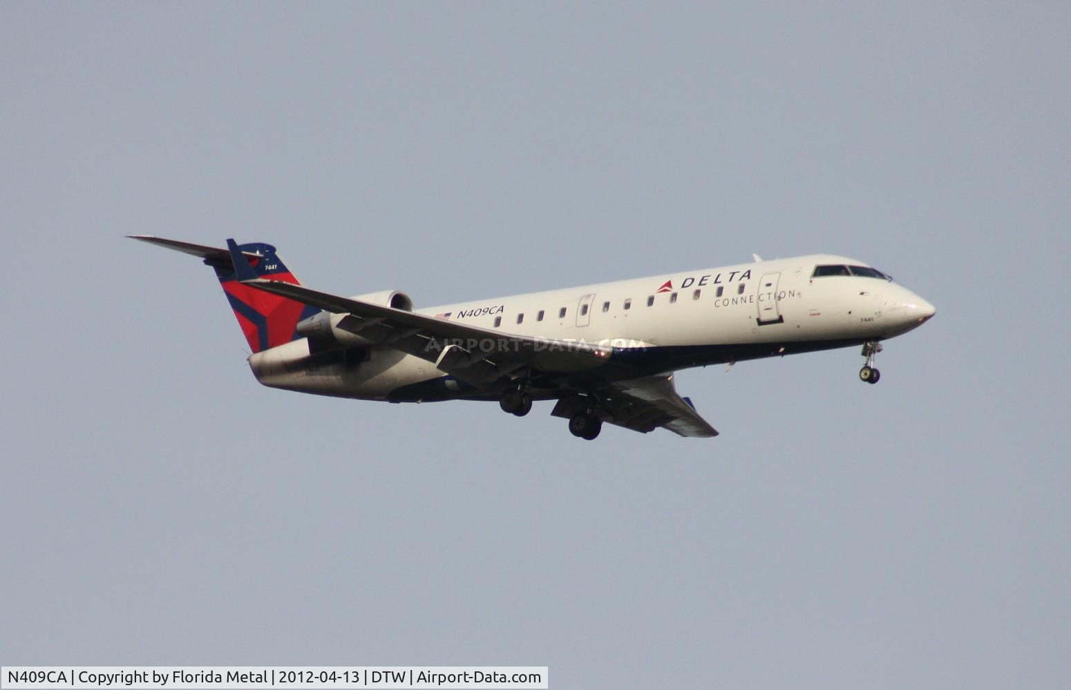 N409CA, 2000 Bombardier CRJ-100ER (CL-600-2B19) C/N 7441, Comair CRJ