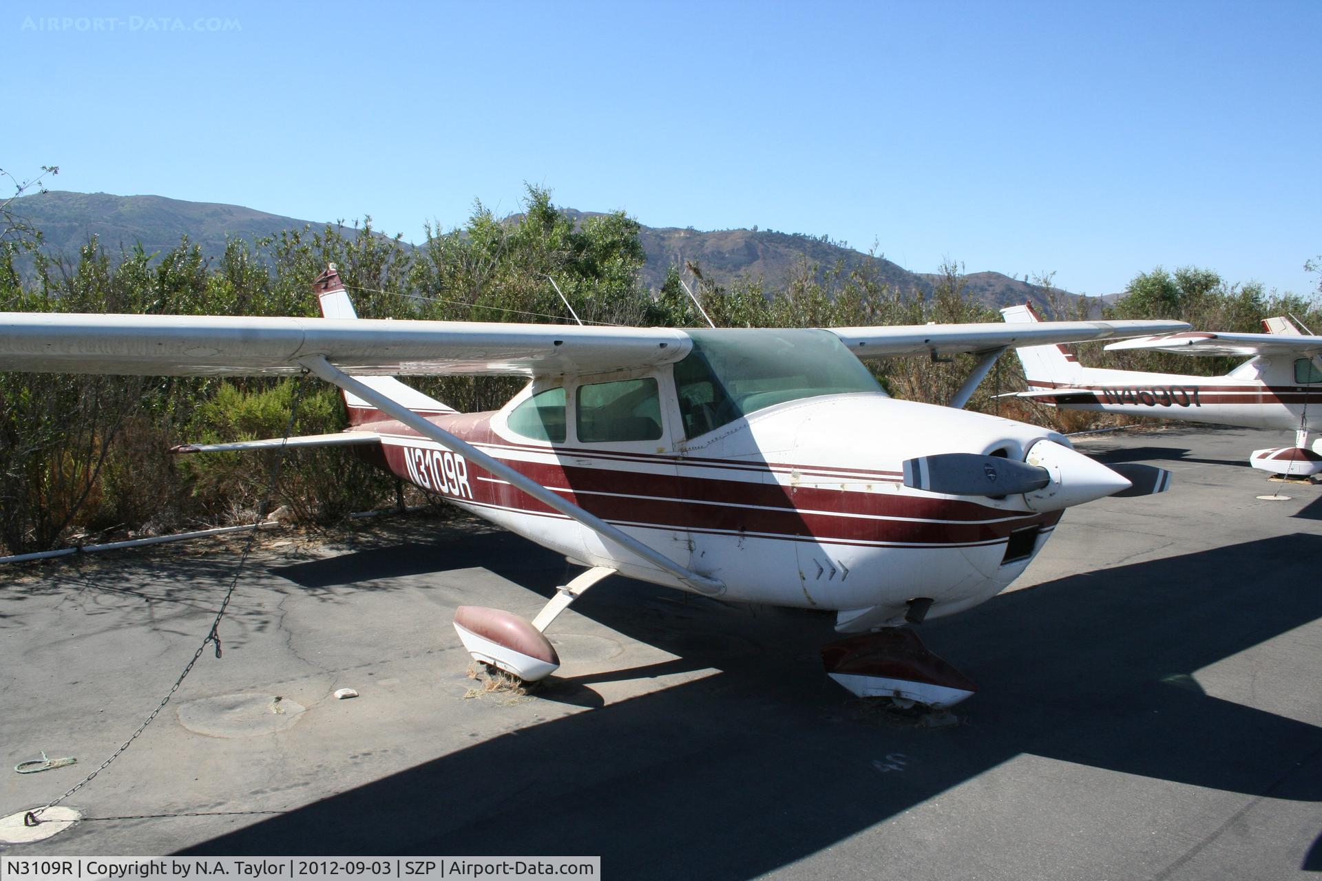 N3109R, 1967 Cessna 182L Skylane C/N 18258509, Parked along the river