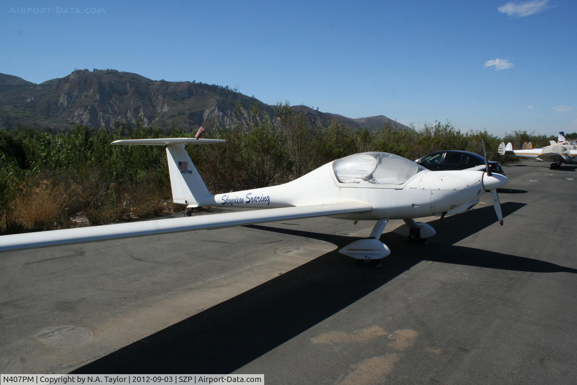 N407PM, 1995 HOAC HK-36R Super Dimona C/N 36407, Parked along the river