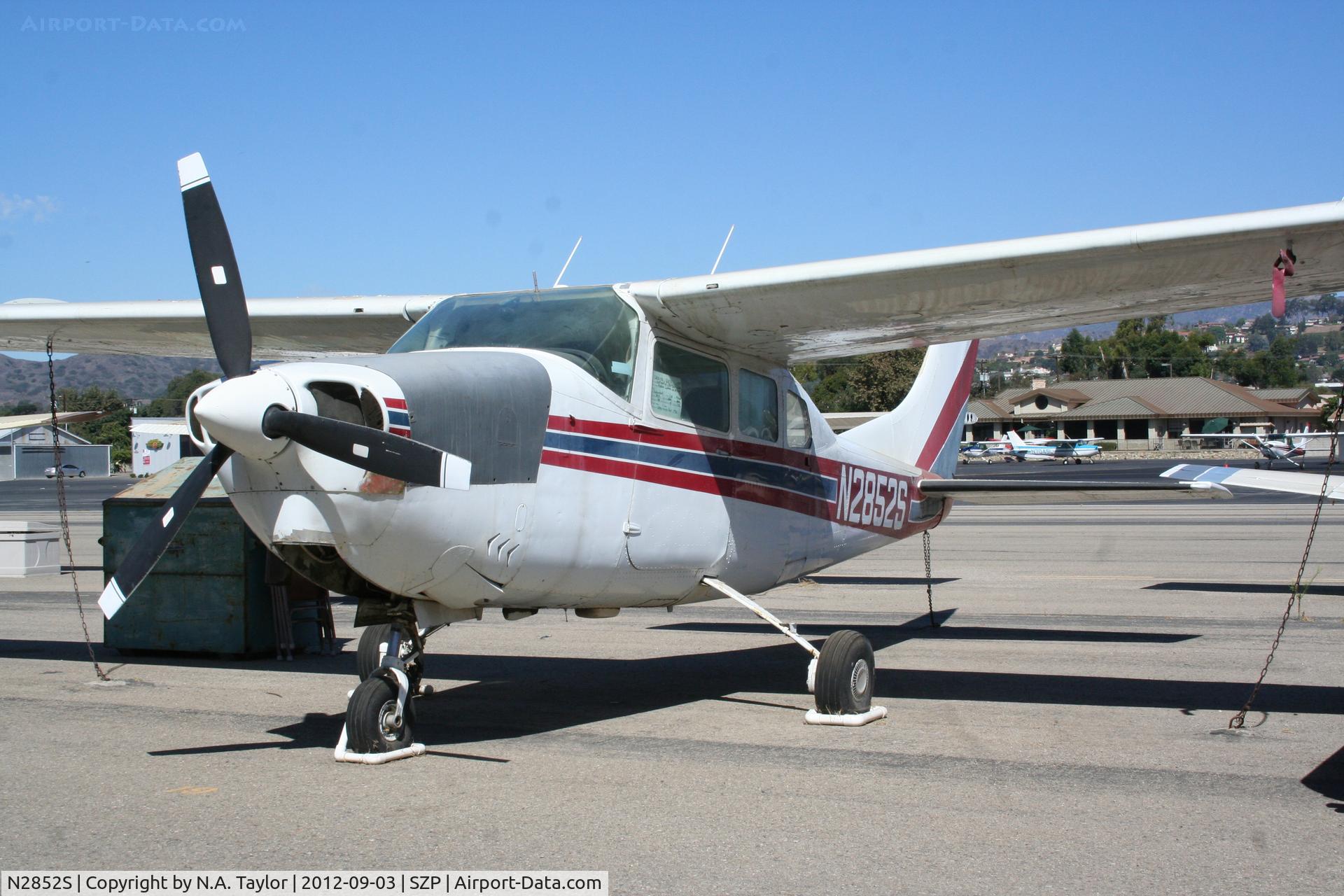 N2852S, Cessna 210H Turbo Centurian Centurion C/N 21058974, Sitting at Santa Paula