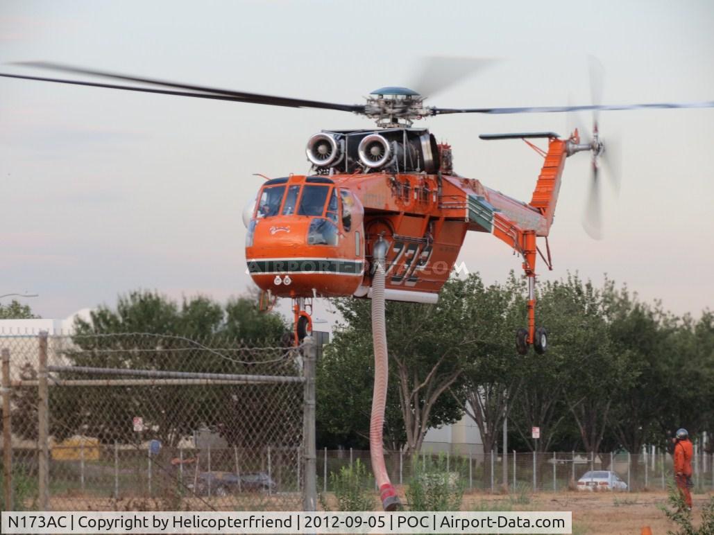 N173AC, 1967 Sikorsky S-64E C/N 64015, Laying the snorkel down