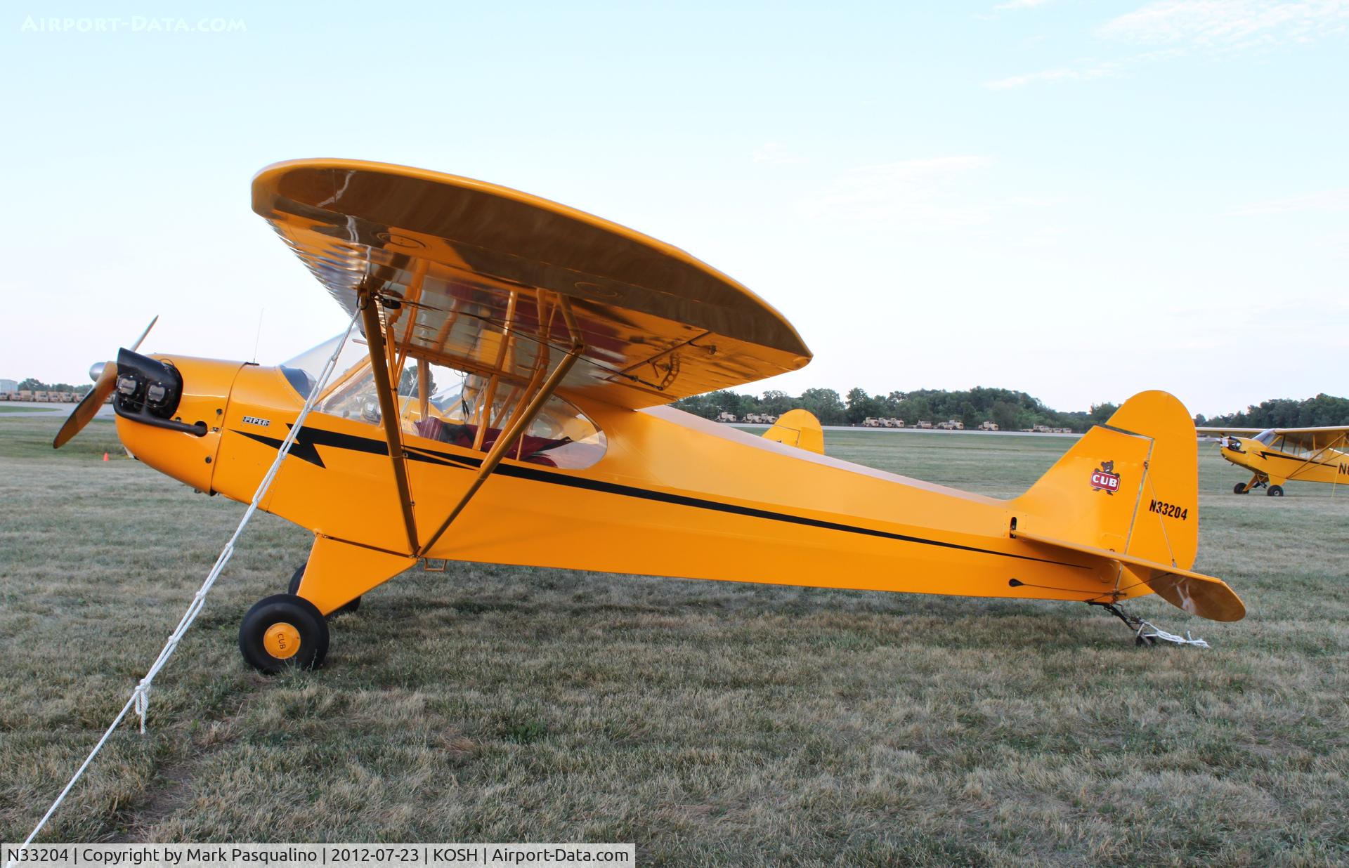 N33204, 1940 Piper J3F-65 C/N 5910, Piper J3C-65