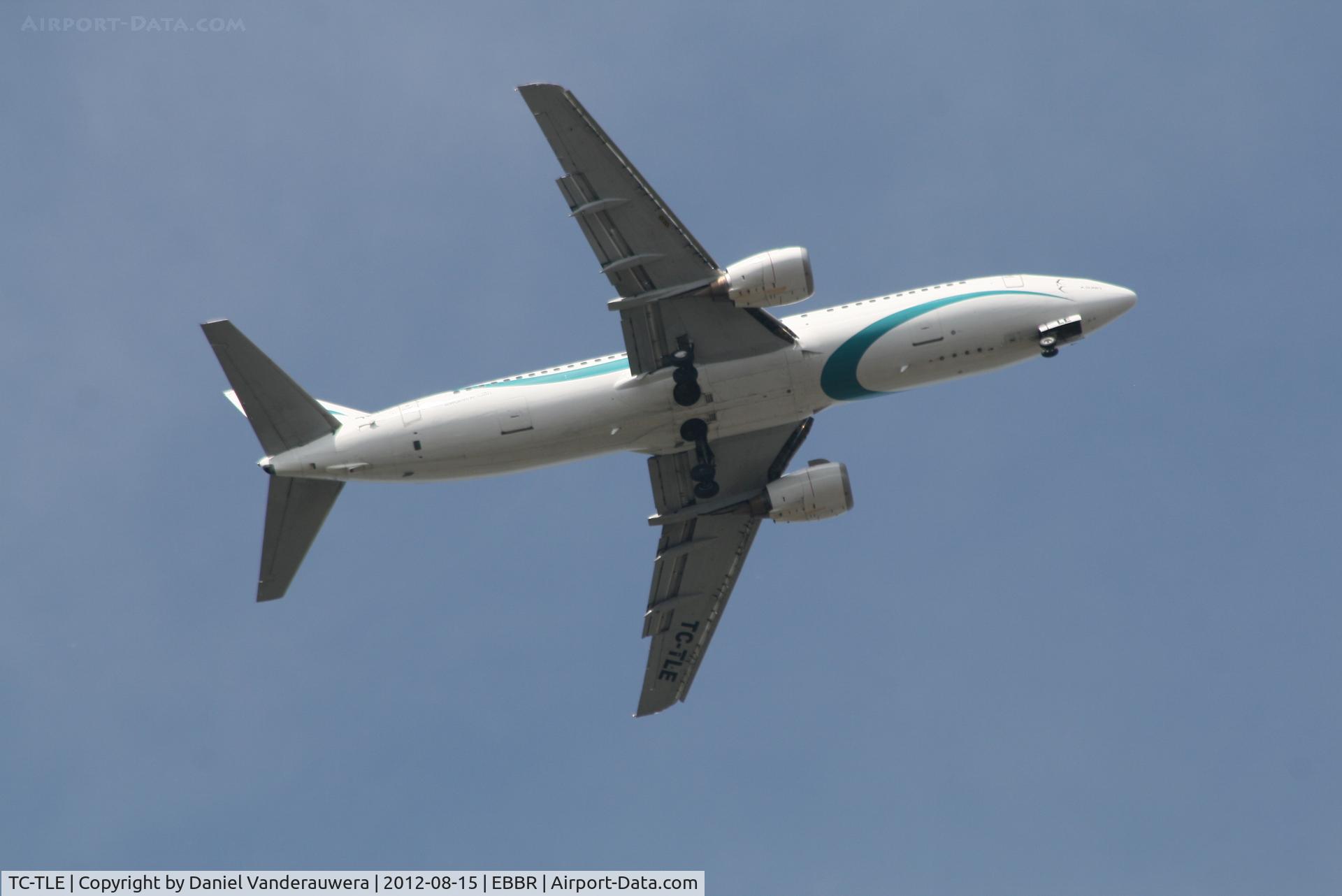 TC-TLE, 1997 Boeing 737-4Q8 C/N 27628, Flight TWI1463 on approach to RWY 07L
