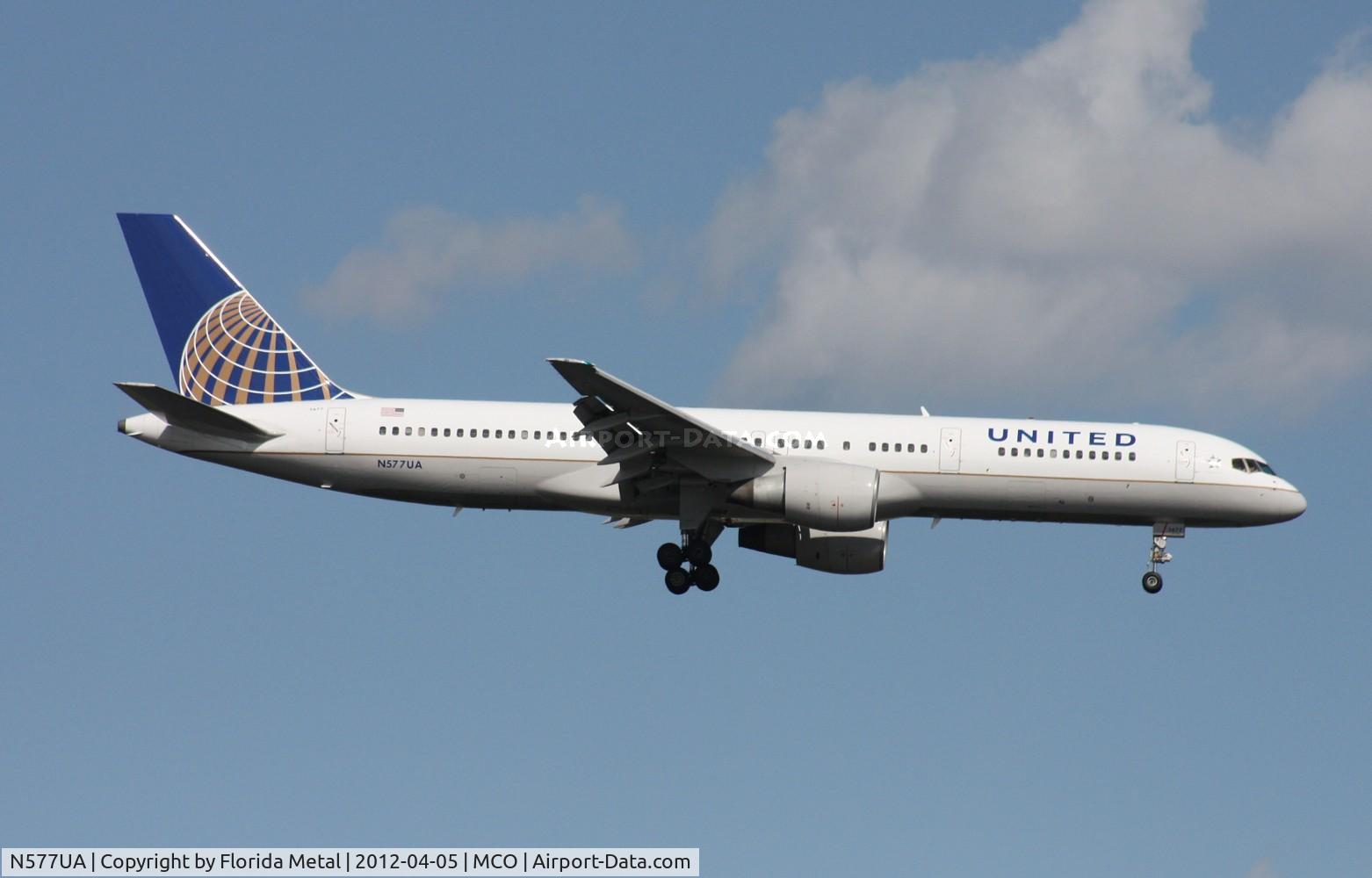 N577UA, 1993 Boeing 757-222 C/N 26693, United 757