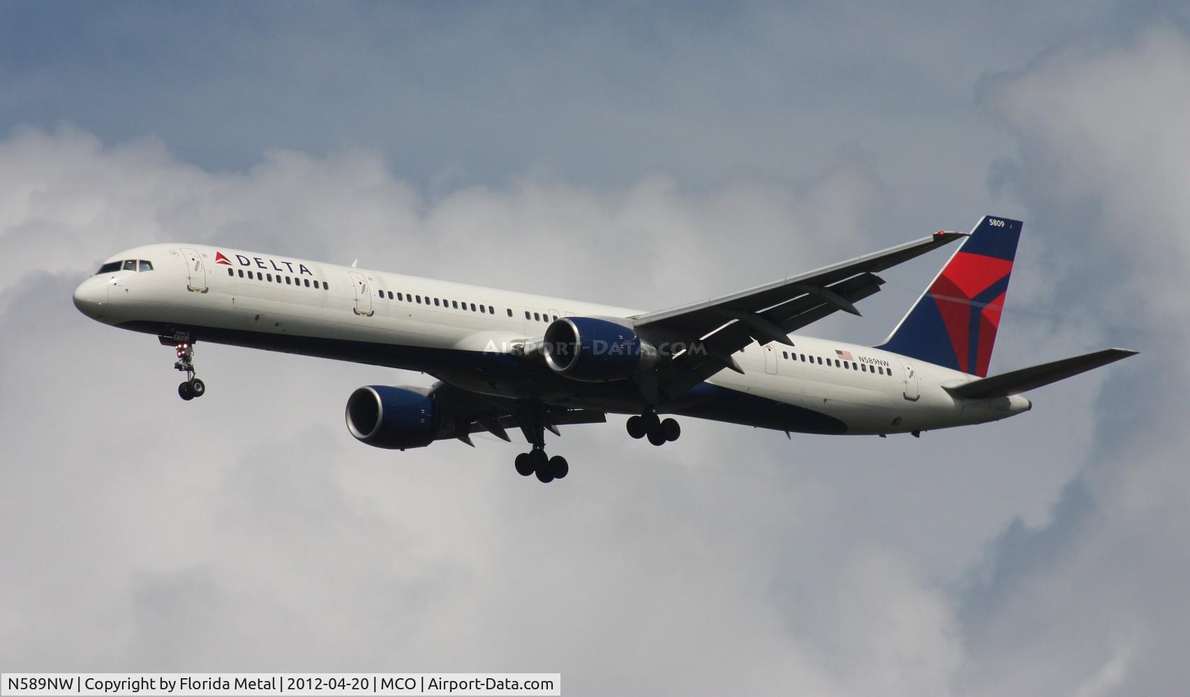 N589NW, 2003 Boeing 757-351 C/N 32989, Delta 757-300