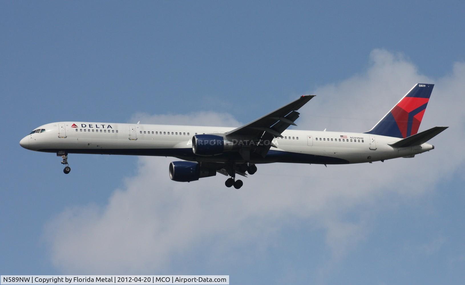 N589NW, 2003 Boeing 757-351 C/N 32989, Delta 757-300