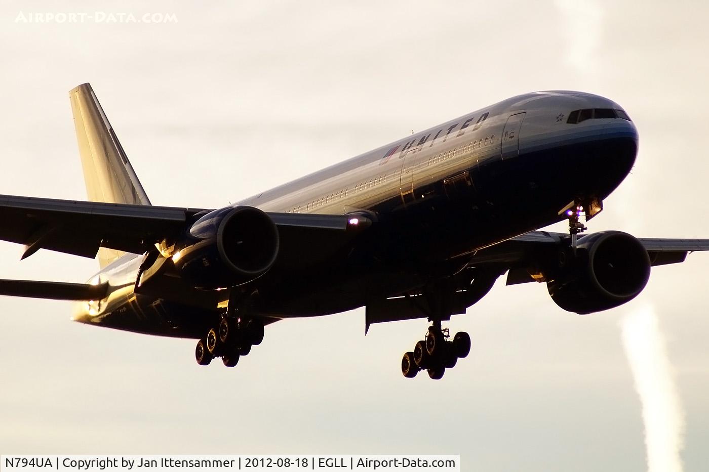 N794UA, 1997 Boeing 777-222 C/N 26953, N794UA @ egll