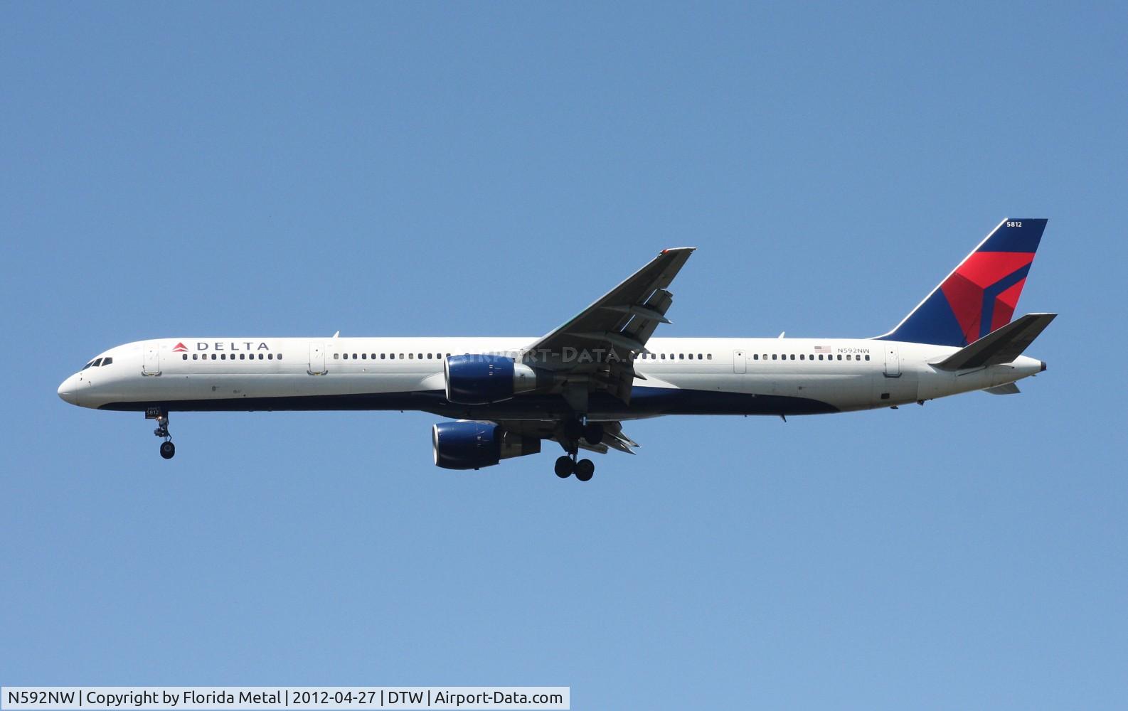 N592NW, 2003 Boeing 757-351 C/N 32992, Delta 757-300