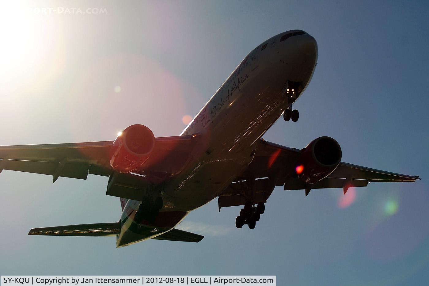 5Y-KQU, 2004 Boeing 777-2U8/ER C/N 33681, 5y-kqu @ egll