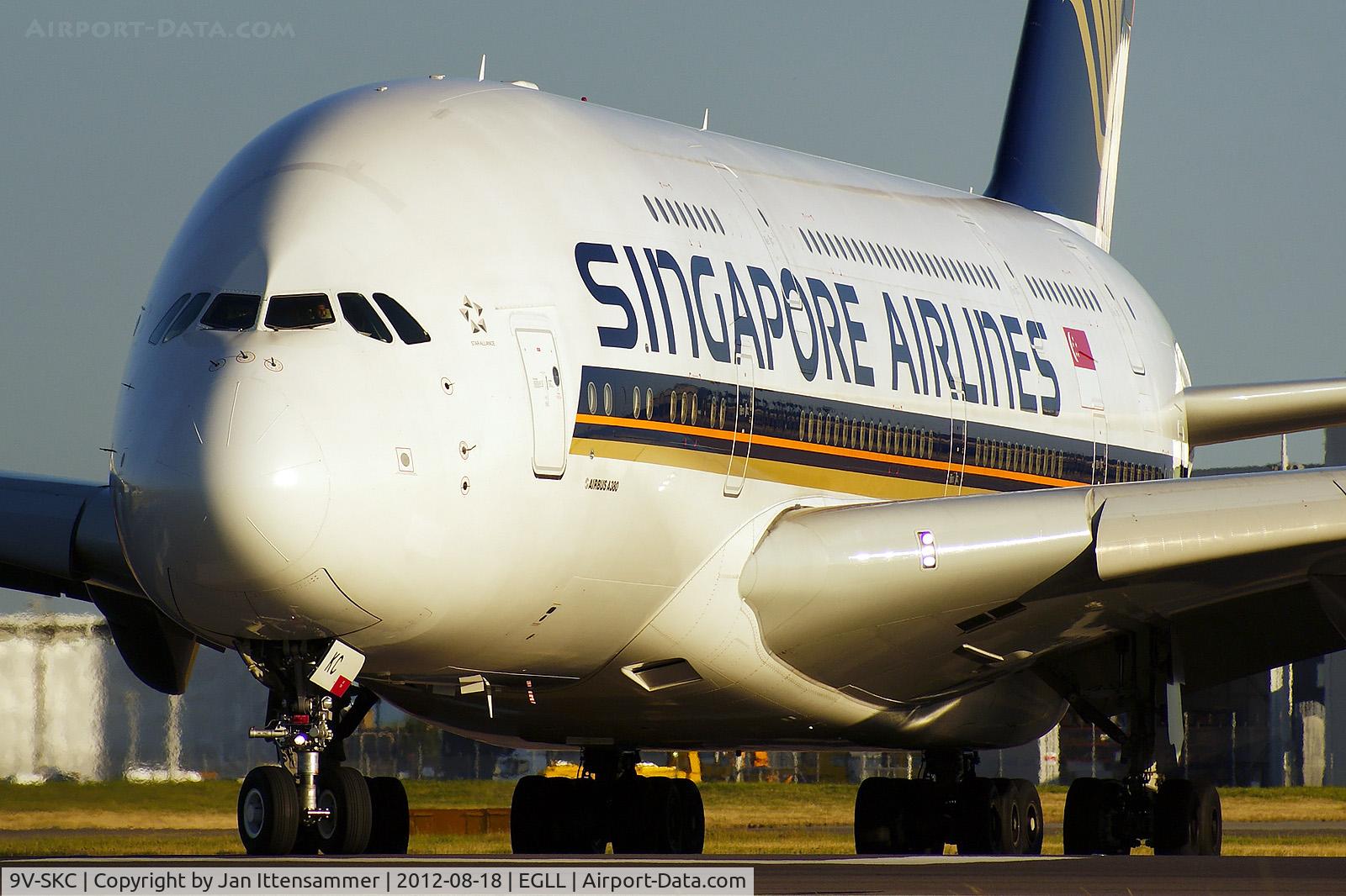 9V-SKC, 2006 Airbus A380-841 C/N 006, 9v-skc @ egll