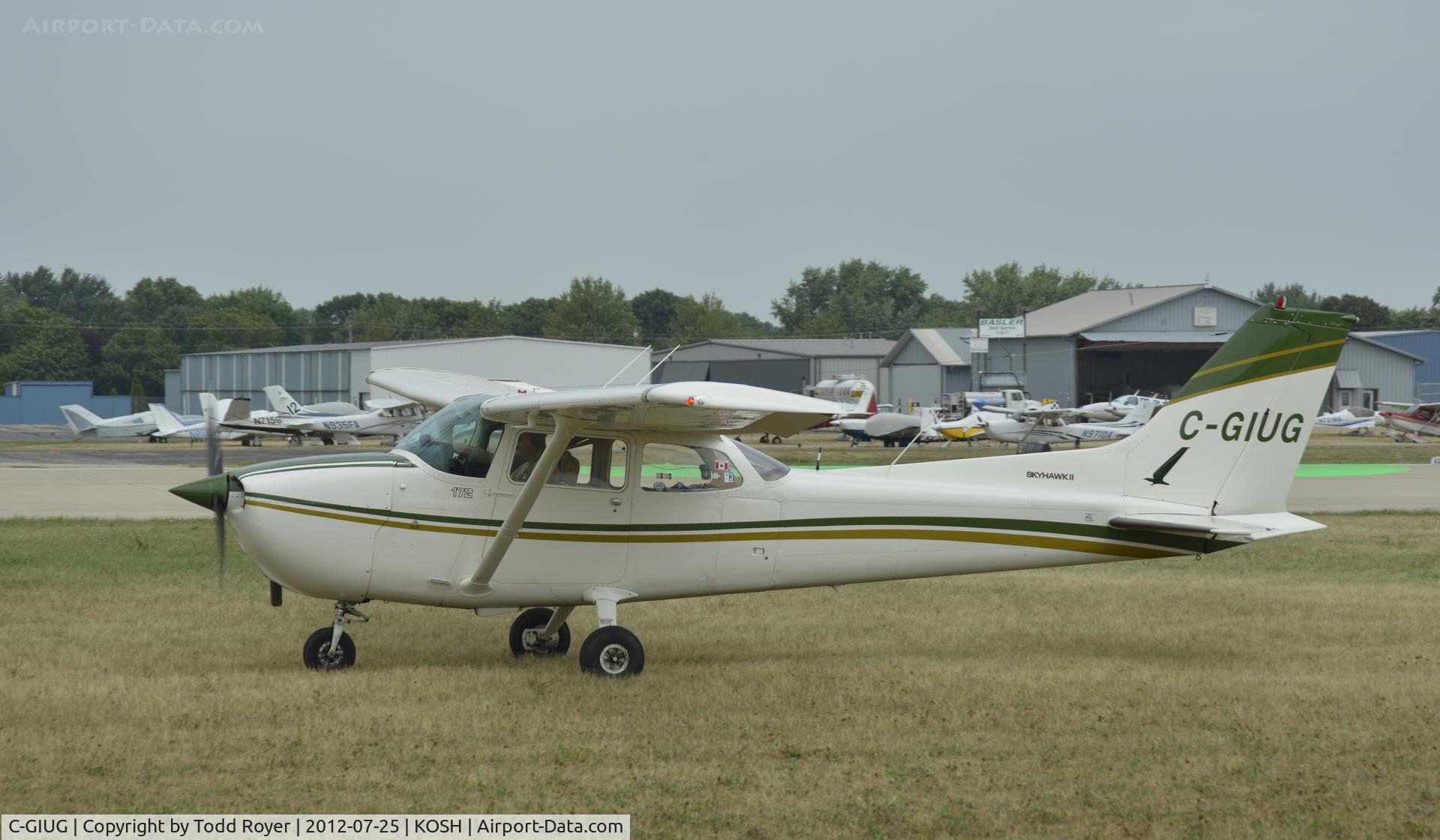 C-GIUG, 1976 Cessna 172N C/N 17268401, Airventure 2012