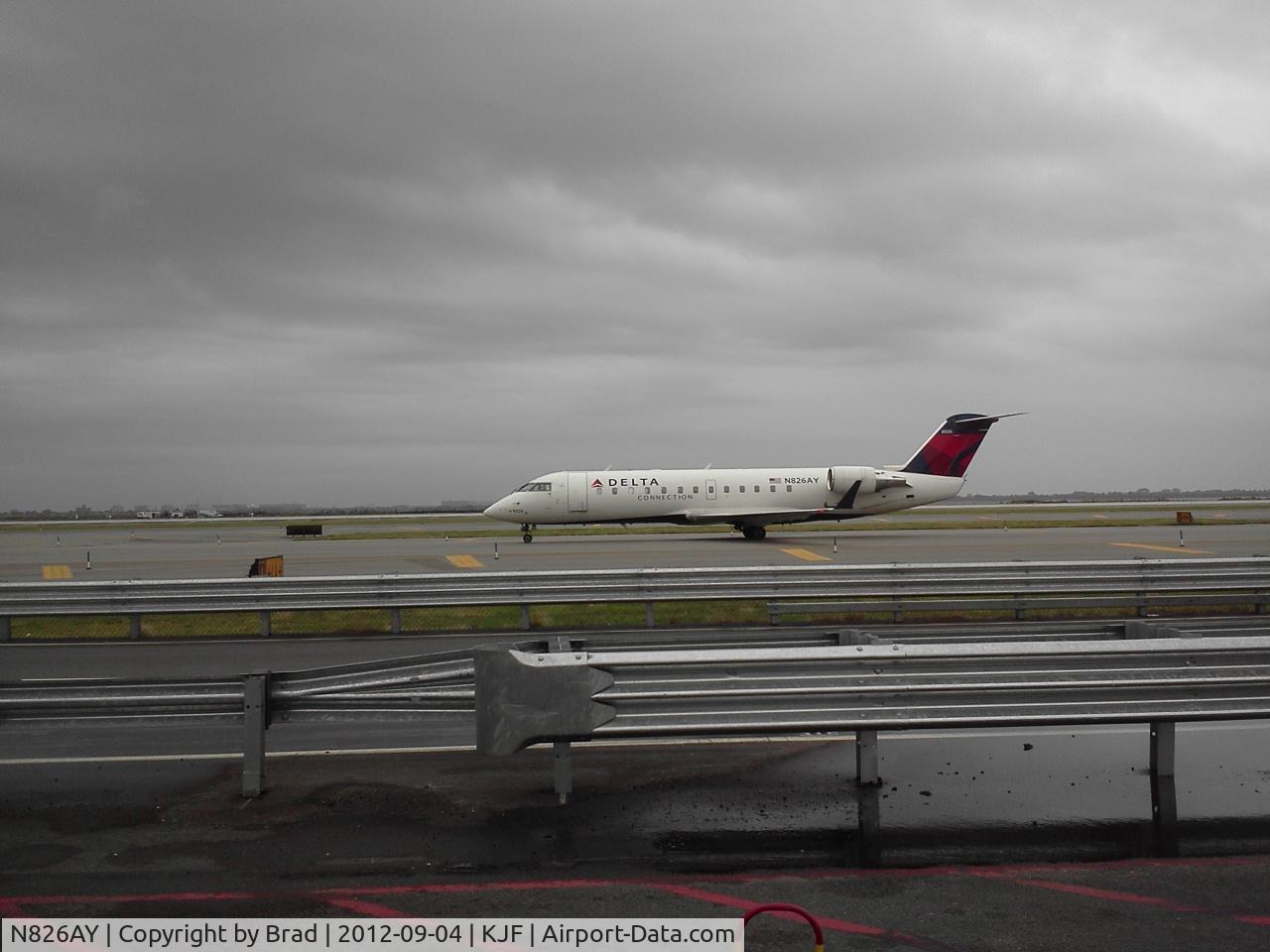 N826AY, 2005 Bombardier CRJ-200ER (CL-600-2B19) C/N 8026, on taxi
