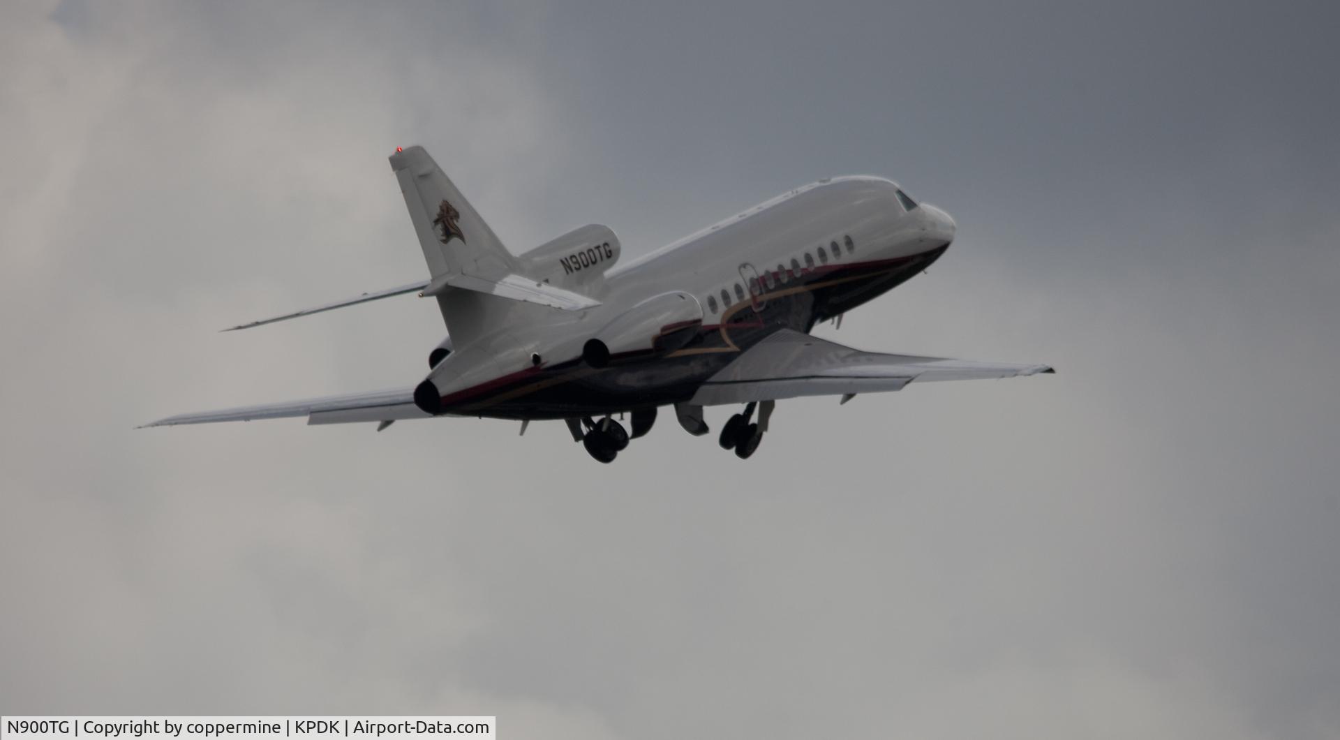 N900TG, 1995 Dassault Falcon 900 C/N 155, Leaving KPDK, Atlanta, GA