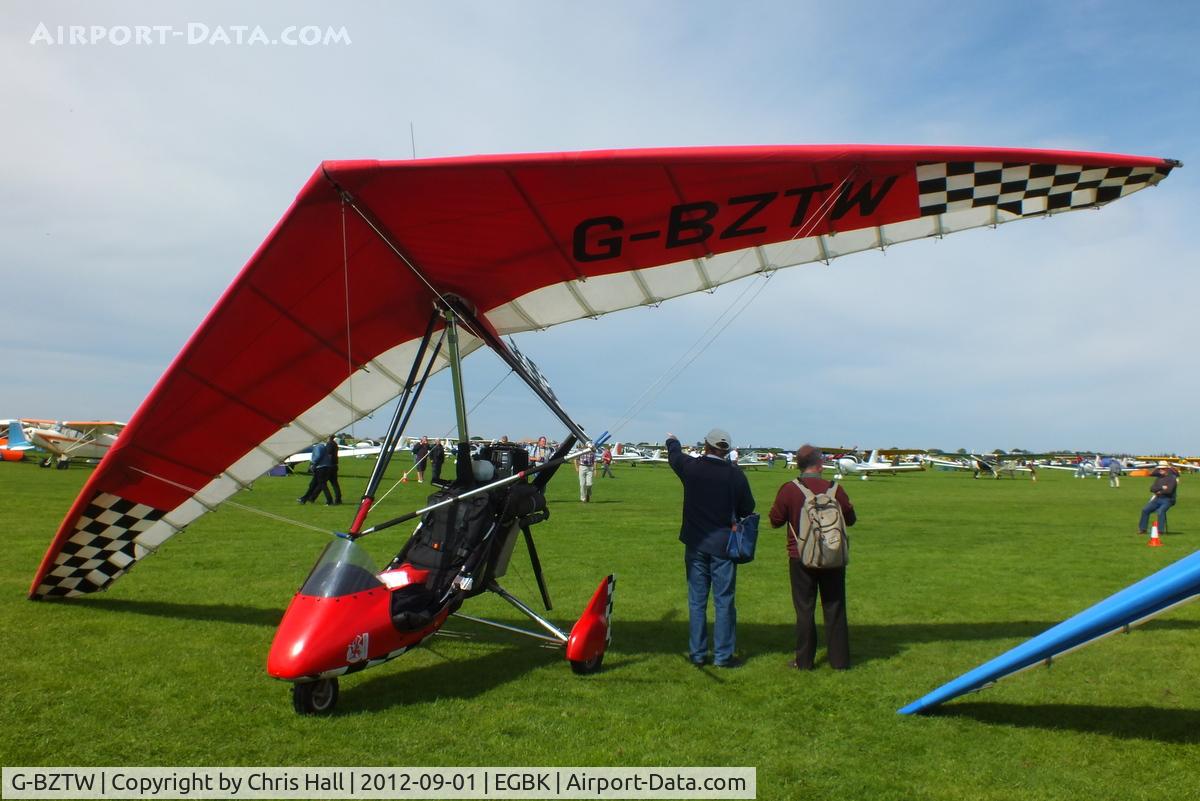 G-BZTW, 2000 Hunt Wing Avon 582(1) C/N BMAA/HB/136, at the LAA Rally 2012, Sywell