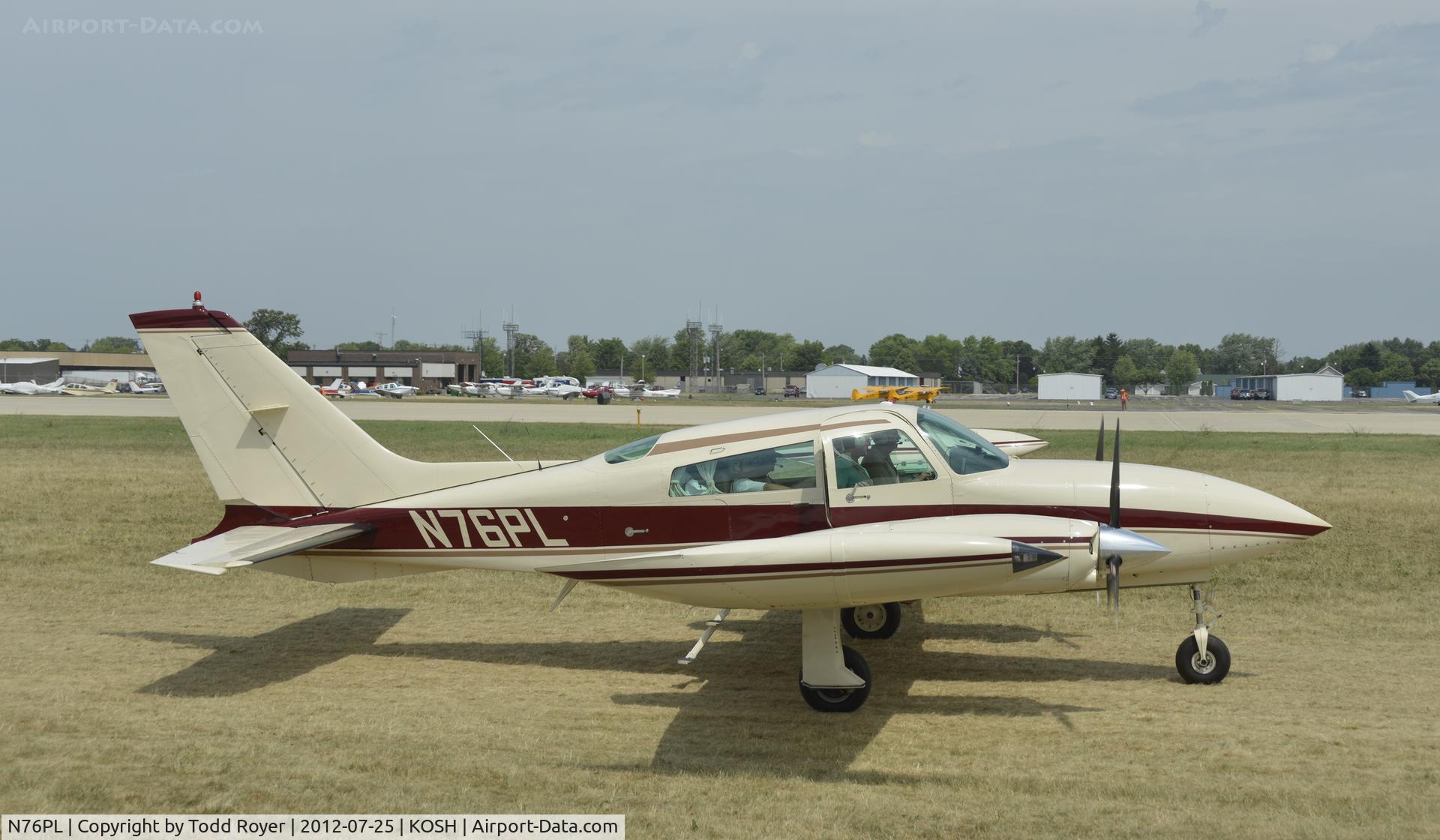 N76PL, 1976 Cessna 310R C/N 310R0660, Airventure 2012