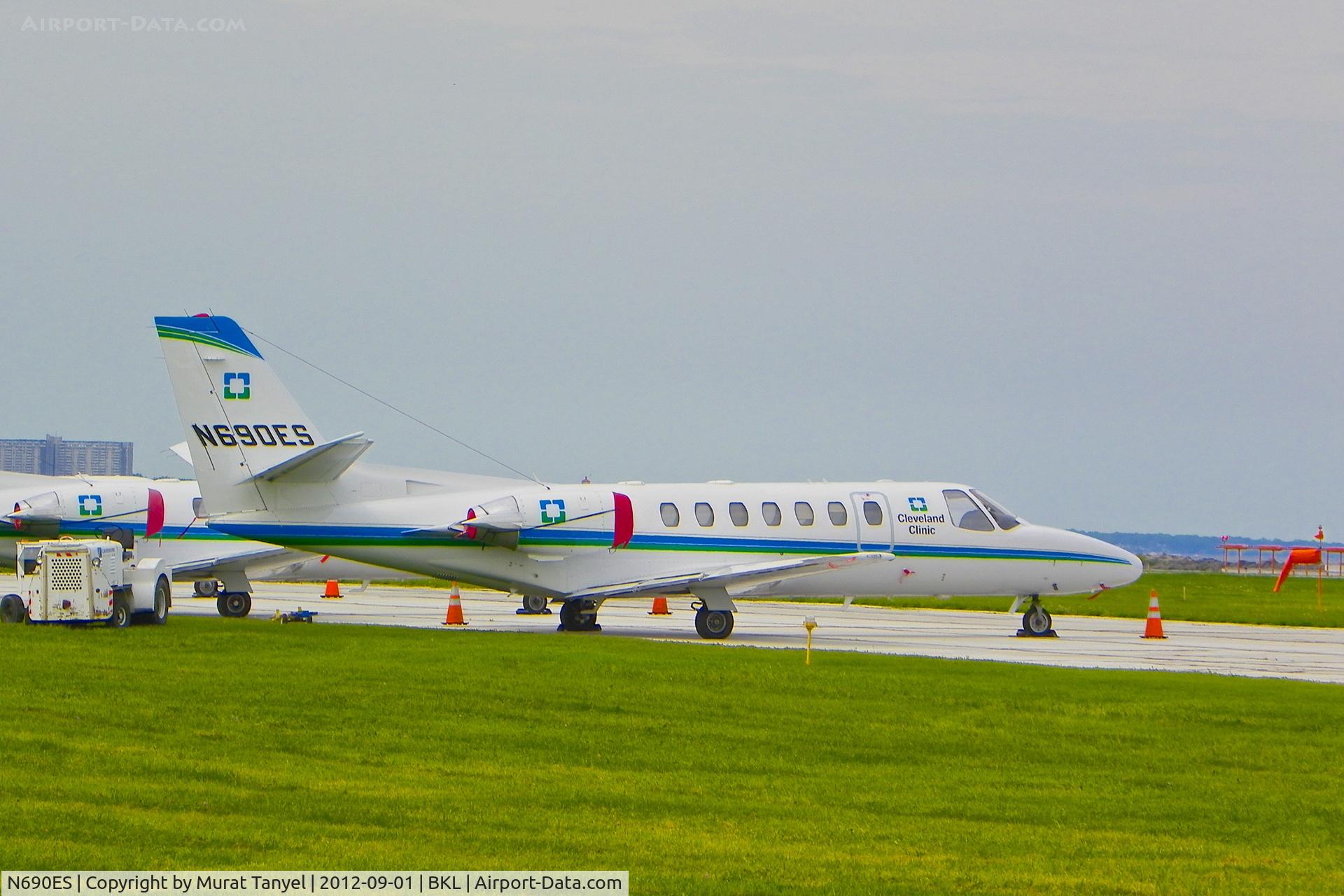 N690ES, 1995 Cessna 560 Citation Ultra C/N 560-0336, Parked during the 2012 Cleveland National Air Show