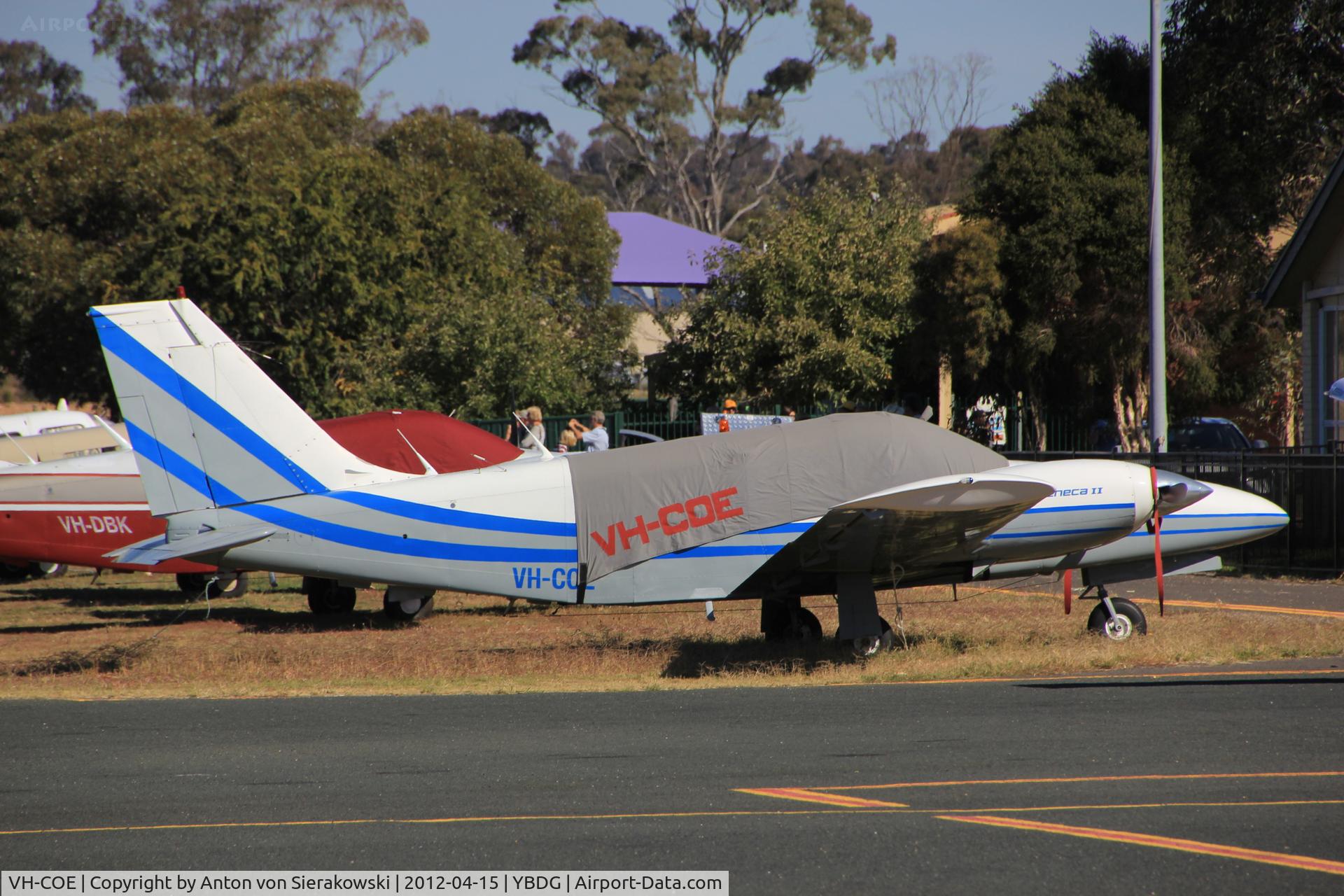 VH-COE, 1977 Piper PA-34-200T C/N 34-7770338, VH-COE @ YBDG