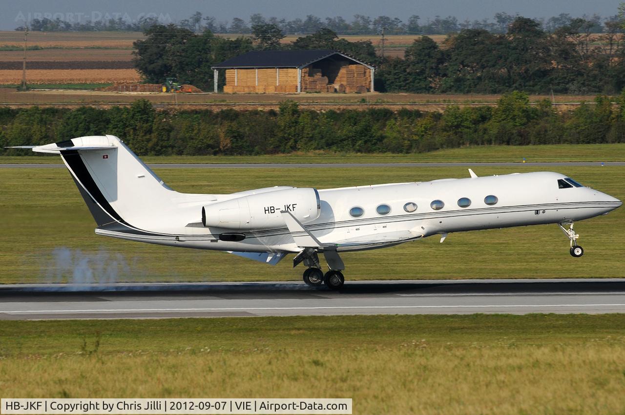 HB-JKF, 2010 Gulfstream Aerospace GIV-X (G450) C/N 4203, Private