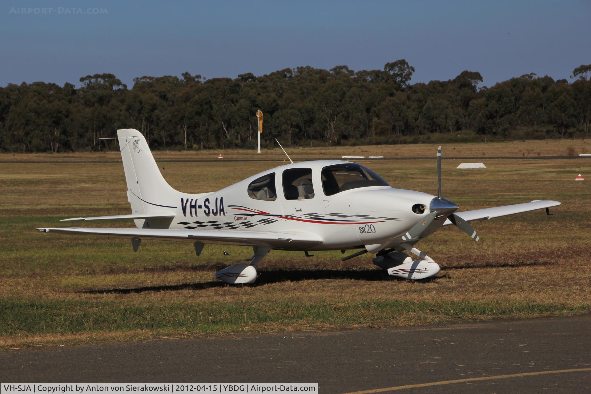 VH-SJA, 2003 Cirrus SR20 C/N 1353, VH-SJA @ YBDG