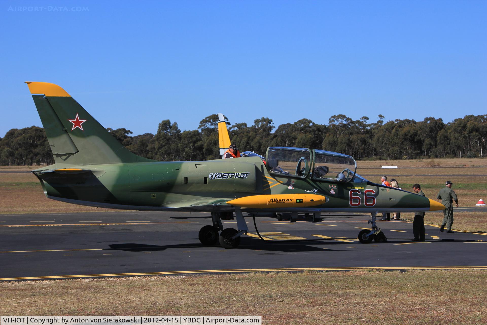 VH-IOT, 1983 Aero L-39C Albatros C/N 332516, VH-IOT @ YBDG Jetride