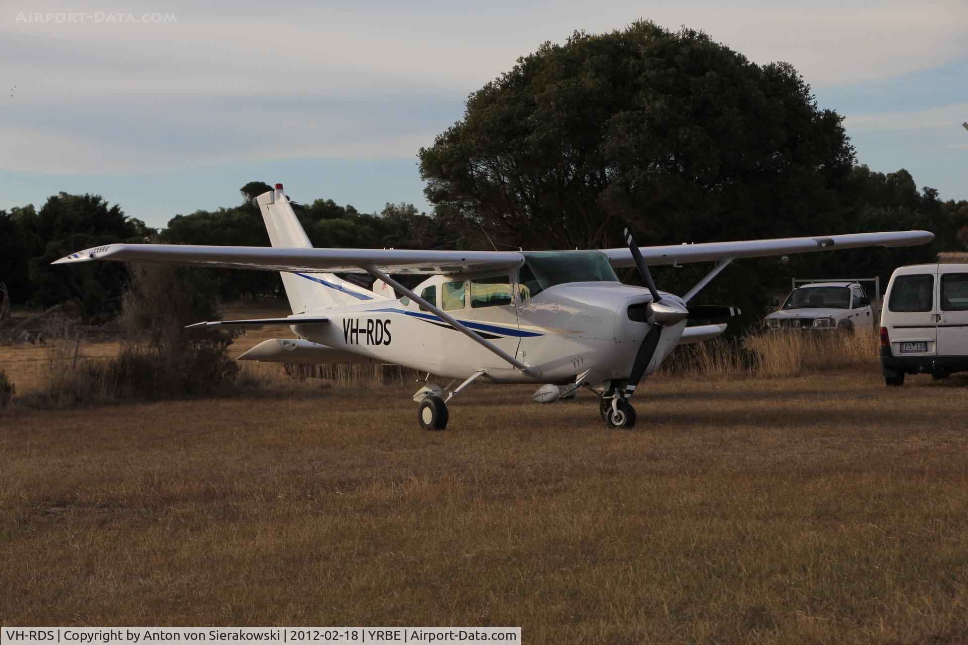 VH-RDS, 1962 Cessna 210B C/N 21057955, VH-RDS @ YRBE