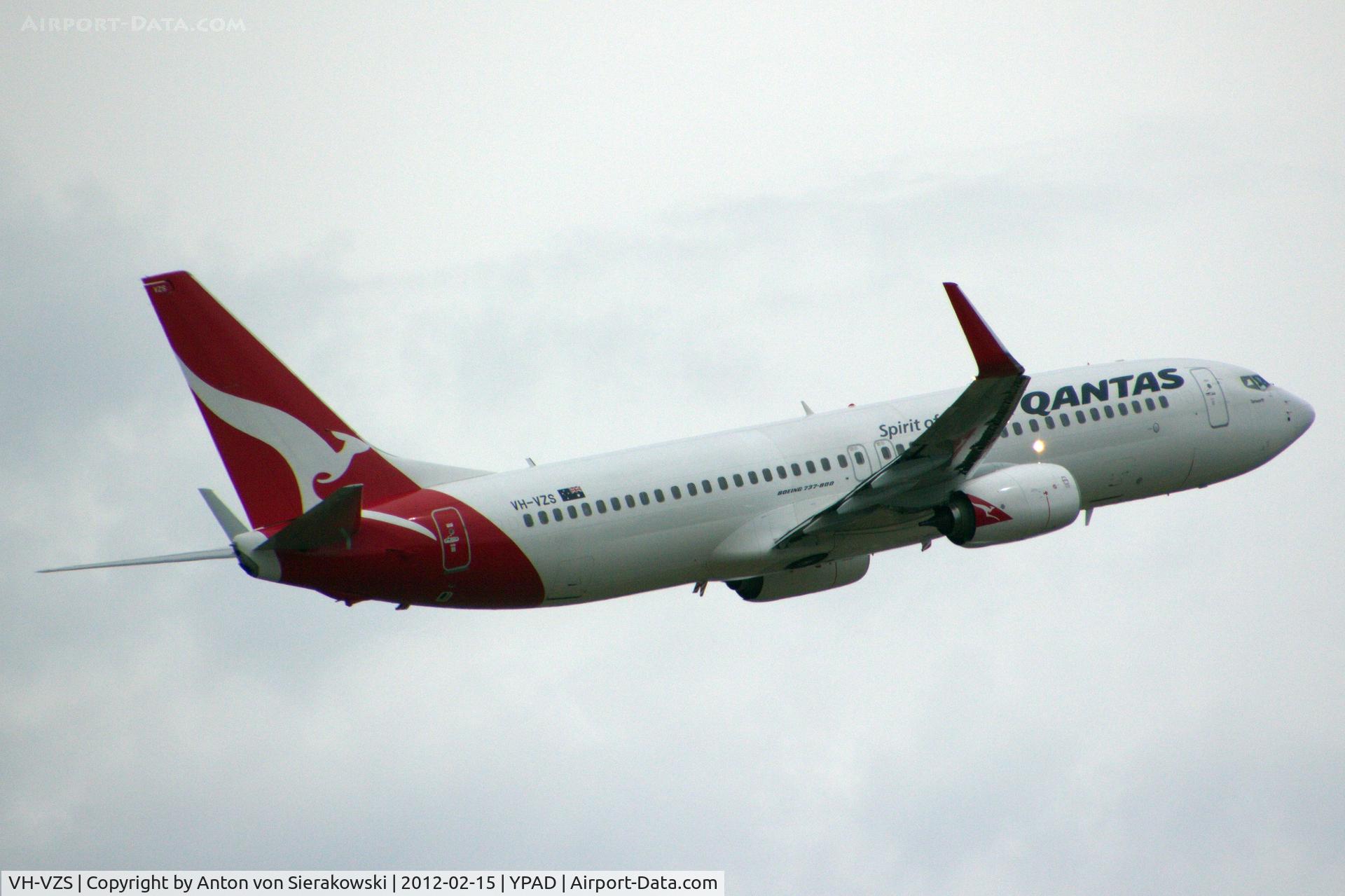 VH-VZS, 2011 Boeing 737-838 C/N 39358, VH-VZS departing YPAD