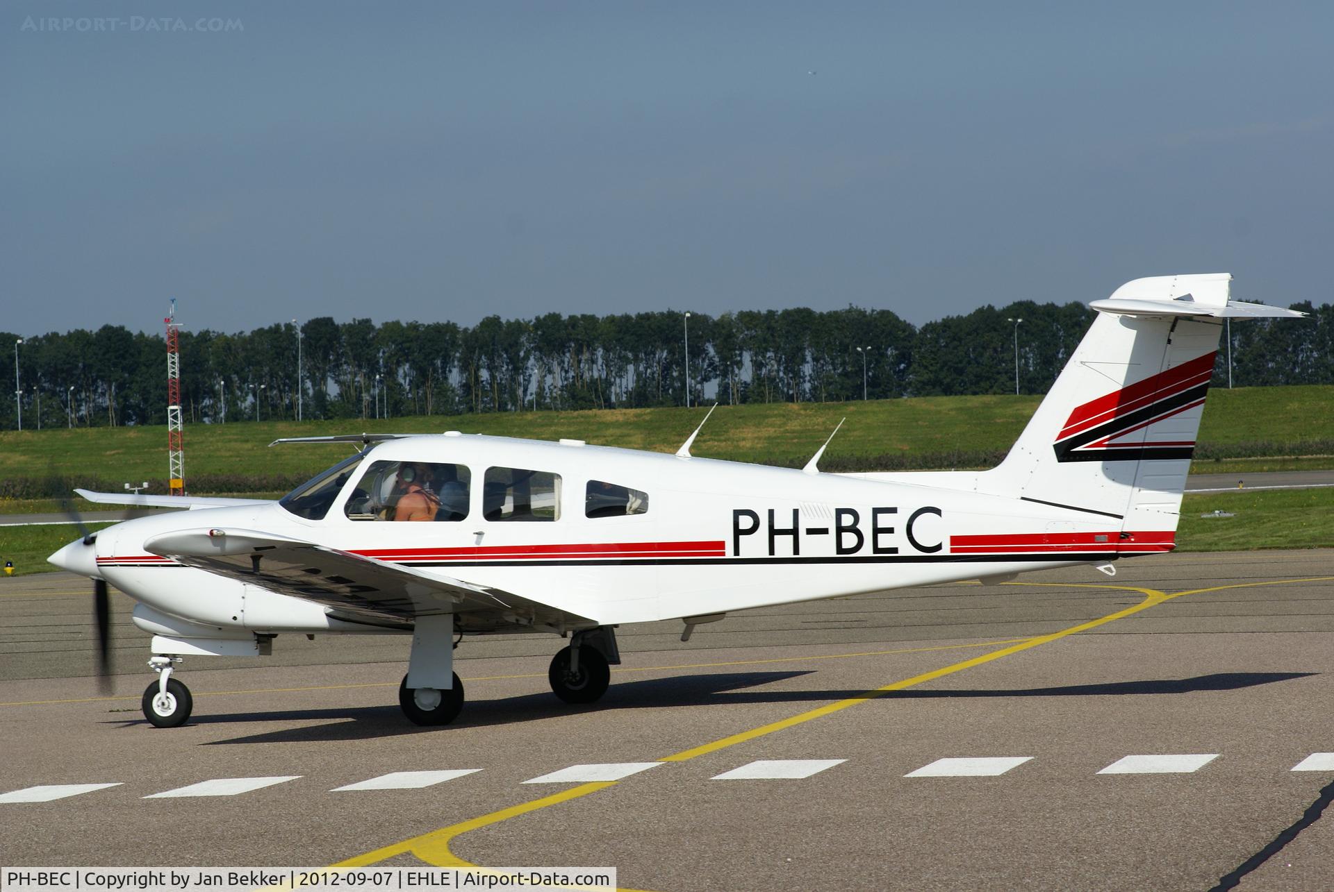 PH-BEC, 1981 Piper PA-28RT-201T Turbo Arrow IV C/N 28R-8131041, Airport Lelystad