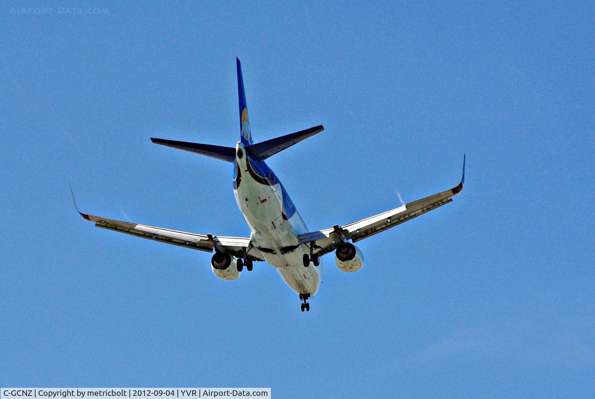 C-GCNZ, 1997 Boeing 737-36Q C/N 28664, Landing at YVR