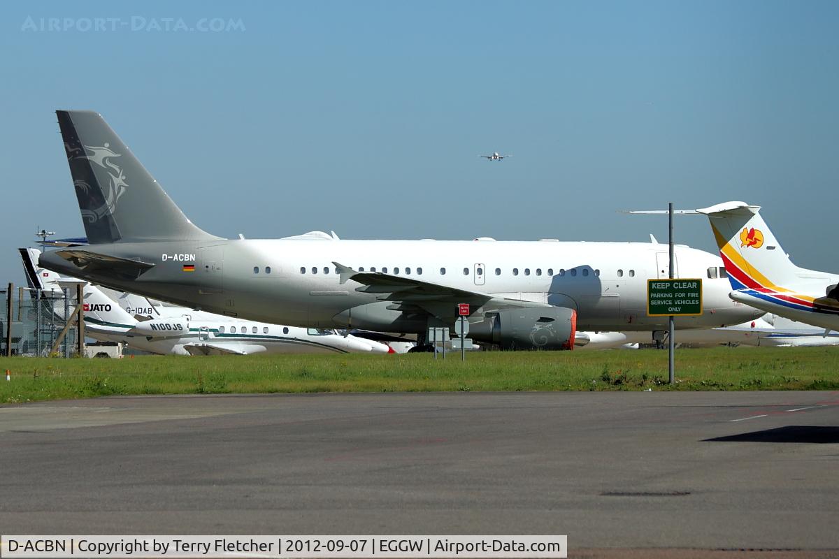 D-ACBN, 2008 Airbus A319-115CJ C/N 3243, Airbus A319-115 (X) (CJ), c/n: 3243 at Luton