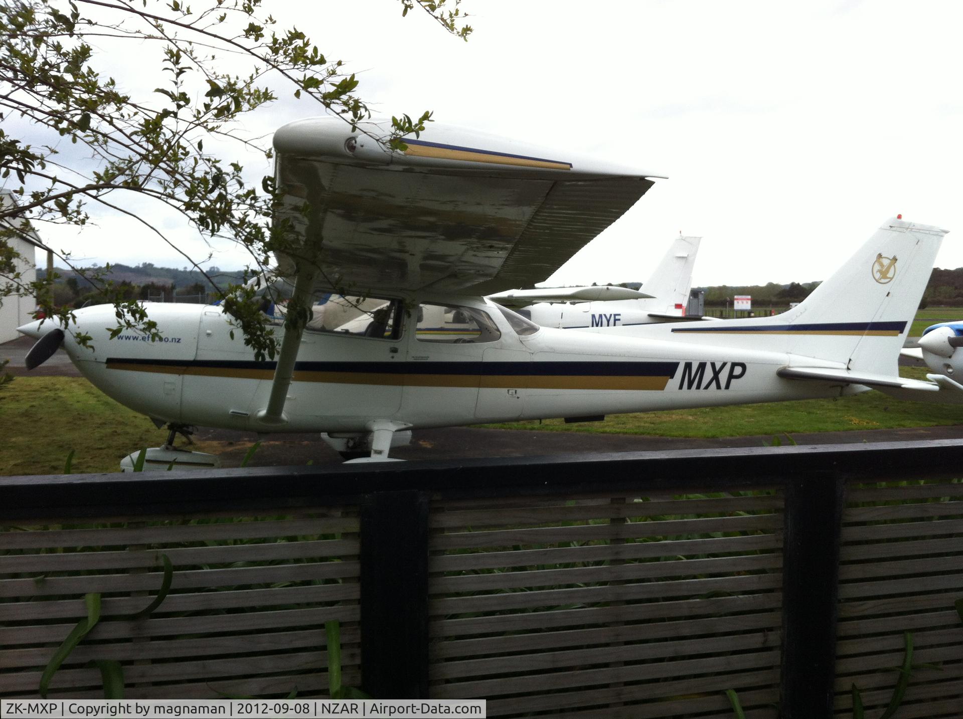 ZK-MXP, Cessna R172K Hawk XP C/N R172-2915, Bit of a grey day today
