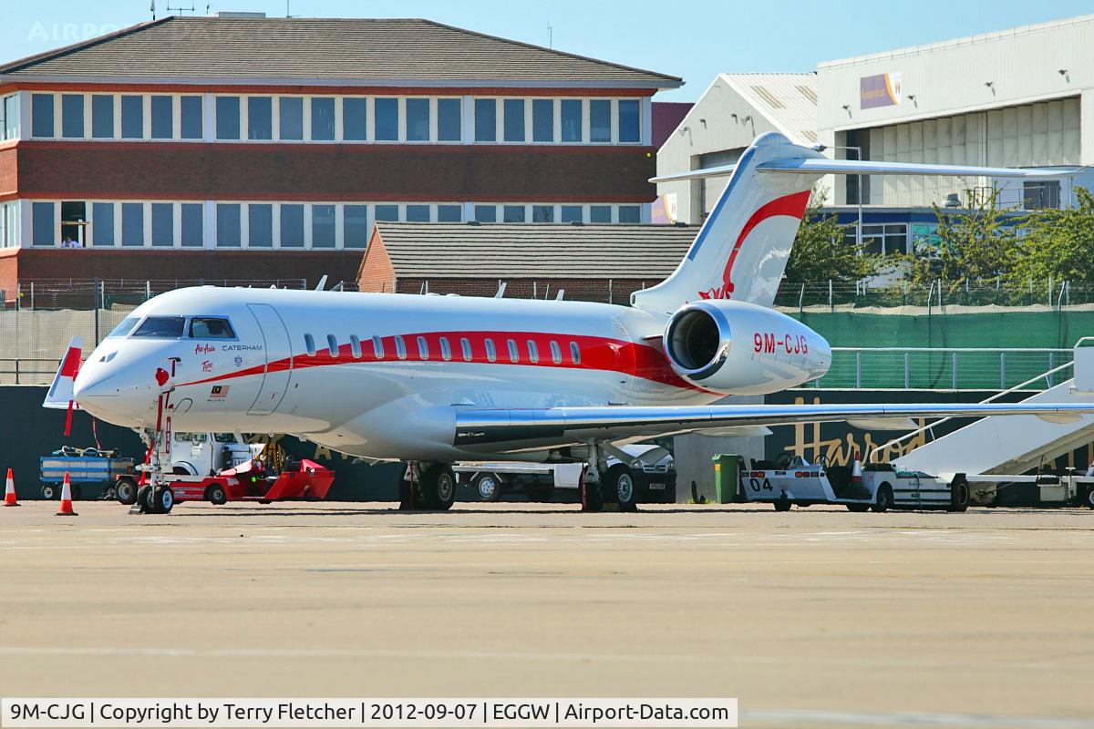 9M-CJG, 1998 Bombardier BD-700-1A10 Global Express C/N 9003, 1998 Bombardier BD-700-1A10, c/n: 9013 at Luton